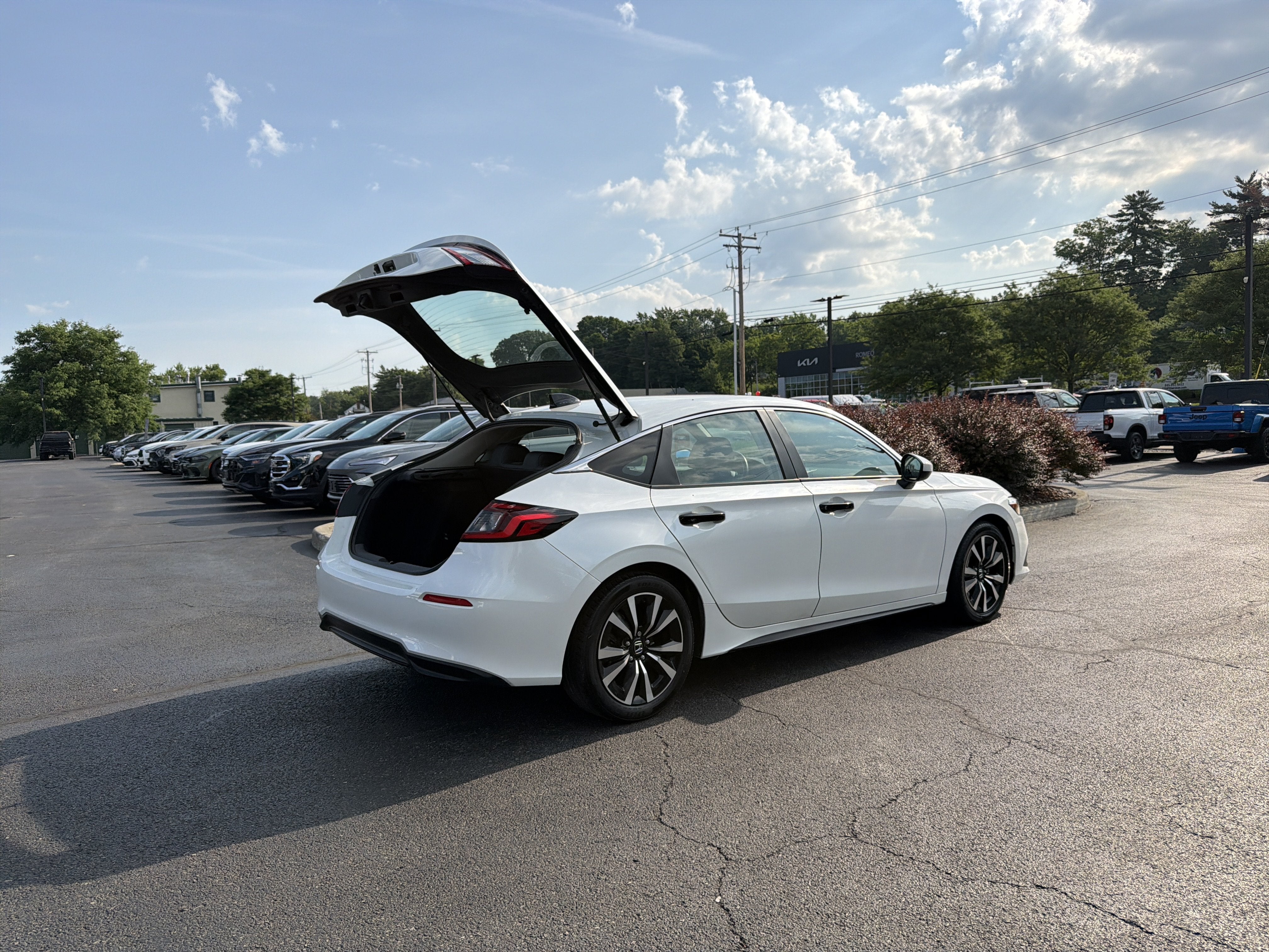 2024 Honda Civic Hatchback EX-L