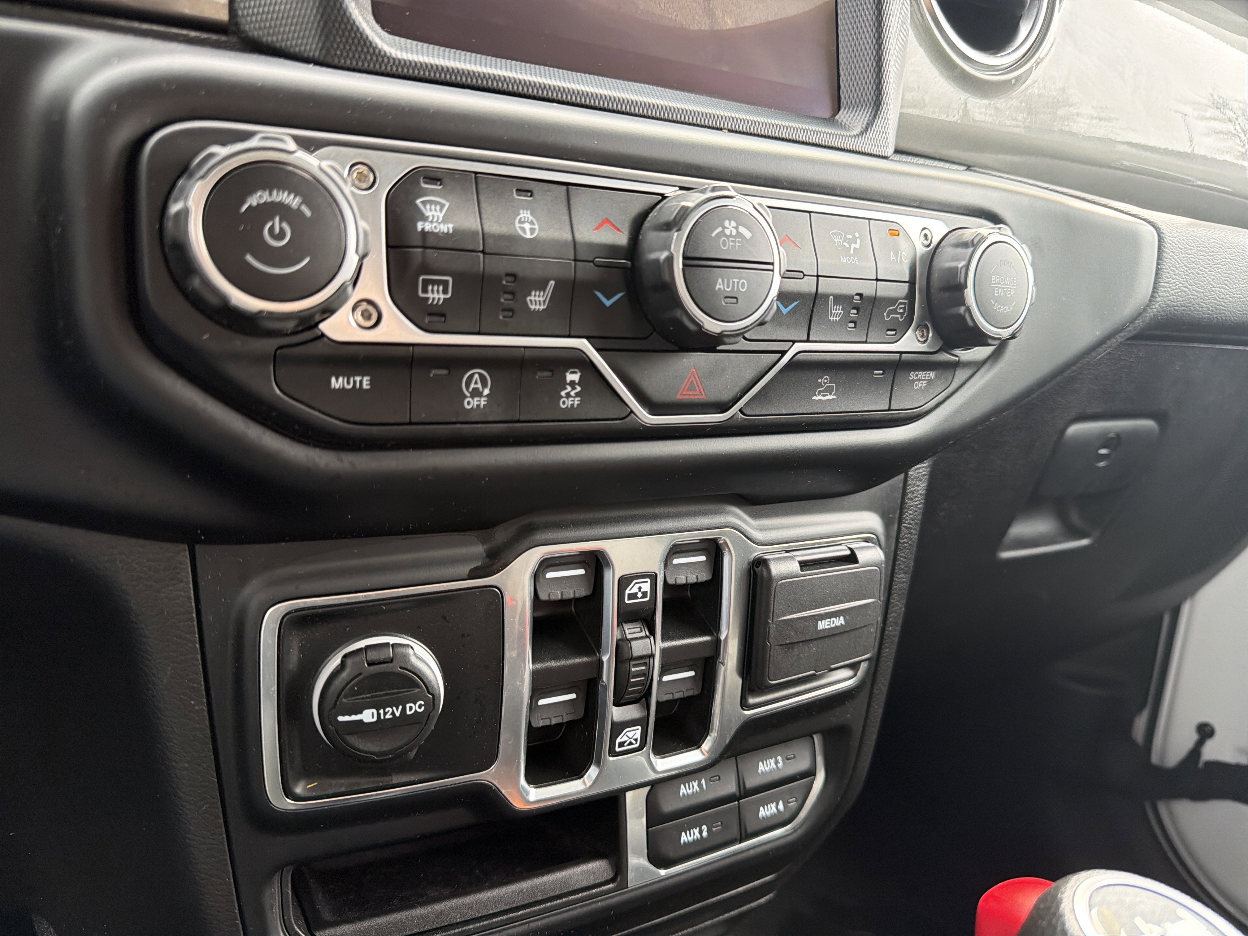 2023 Jeep Wrangler 4-Door Sahara 4x4