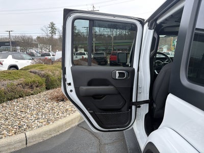 2023 Jeep Wrangler 4-Door Sahara 4x4