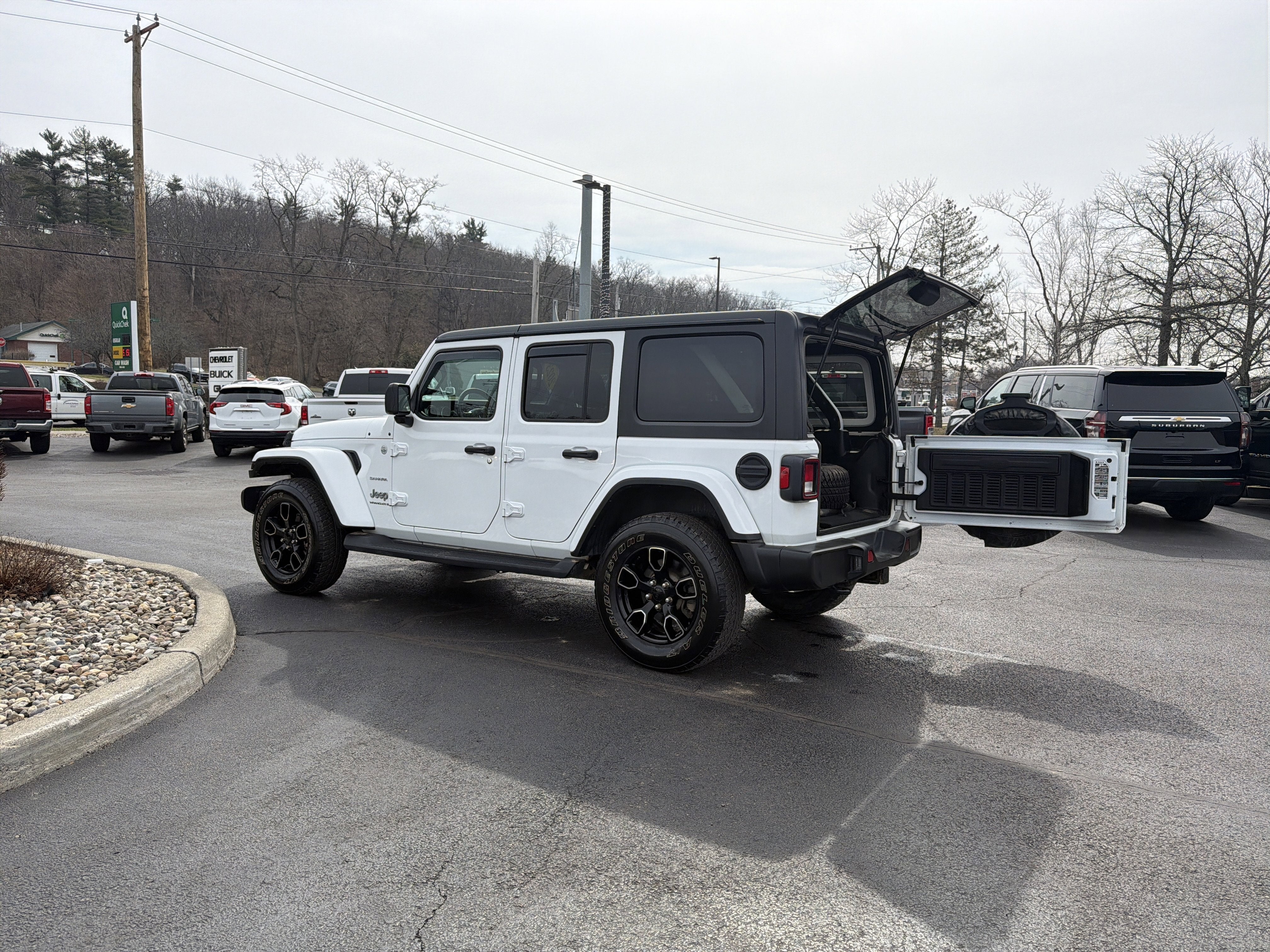 2023 Jeep Wrangler 4-Door Sahara 4x4