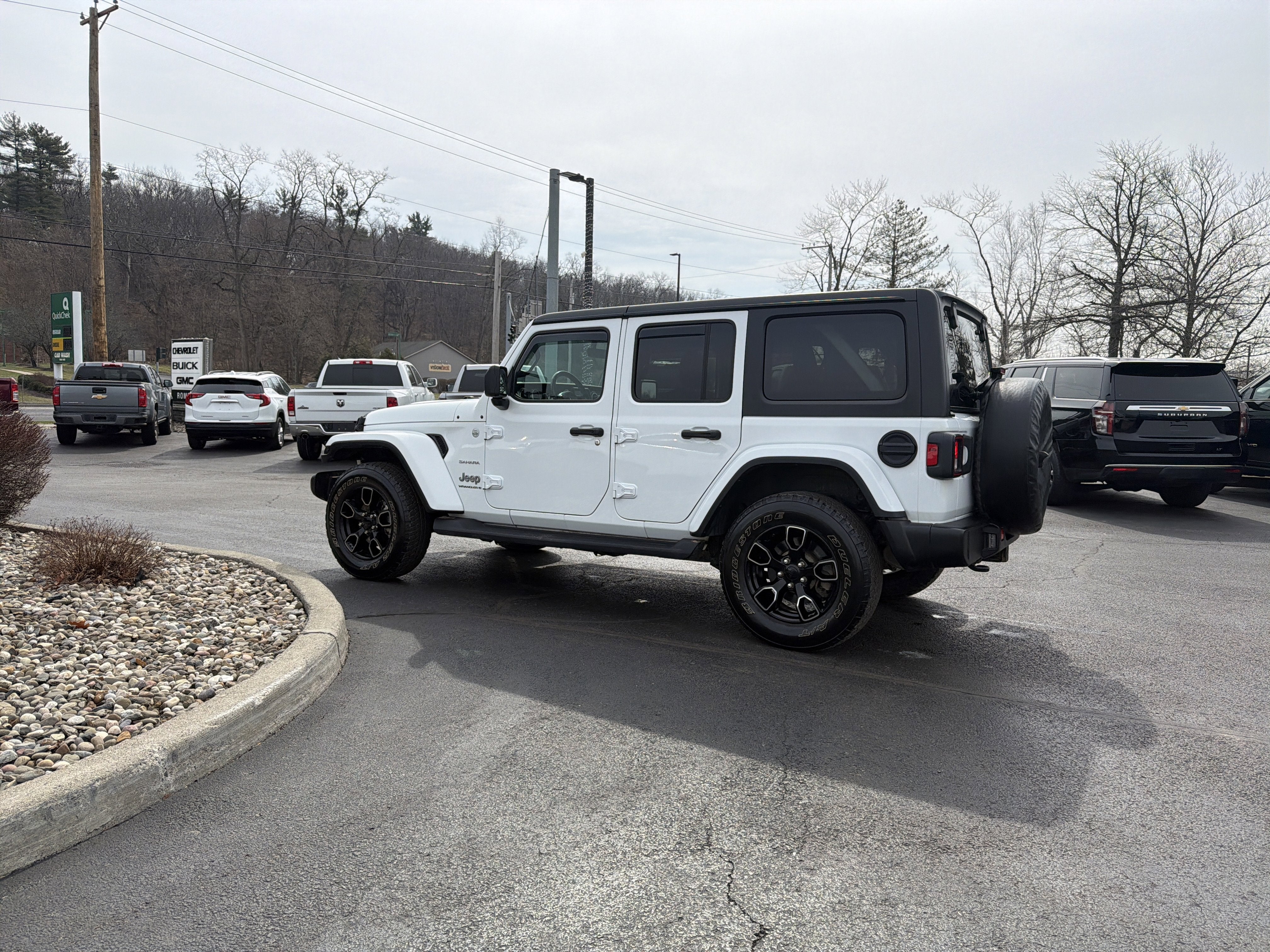 2023 Jeep Wrangler 4-Door Sahara 4x4