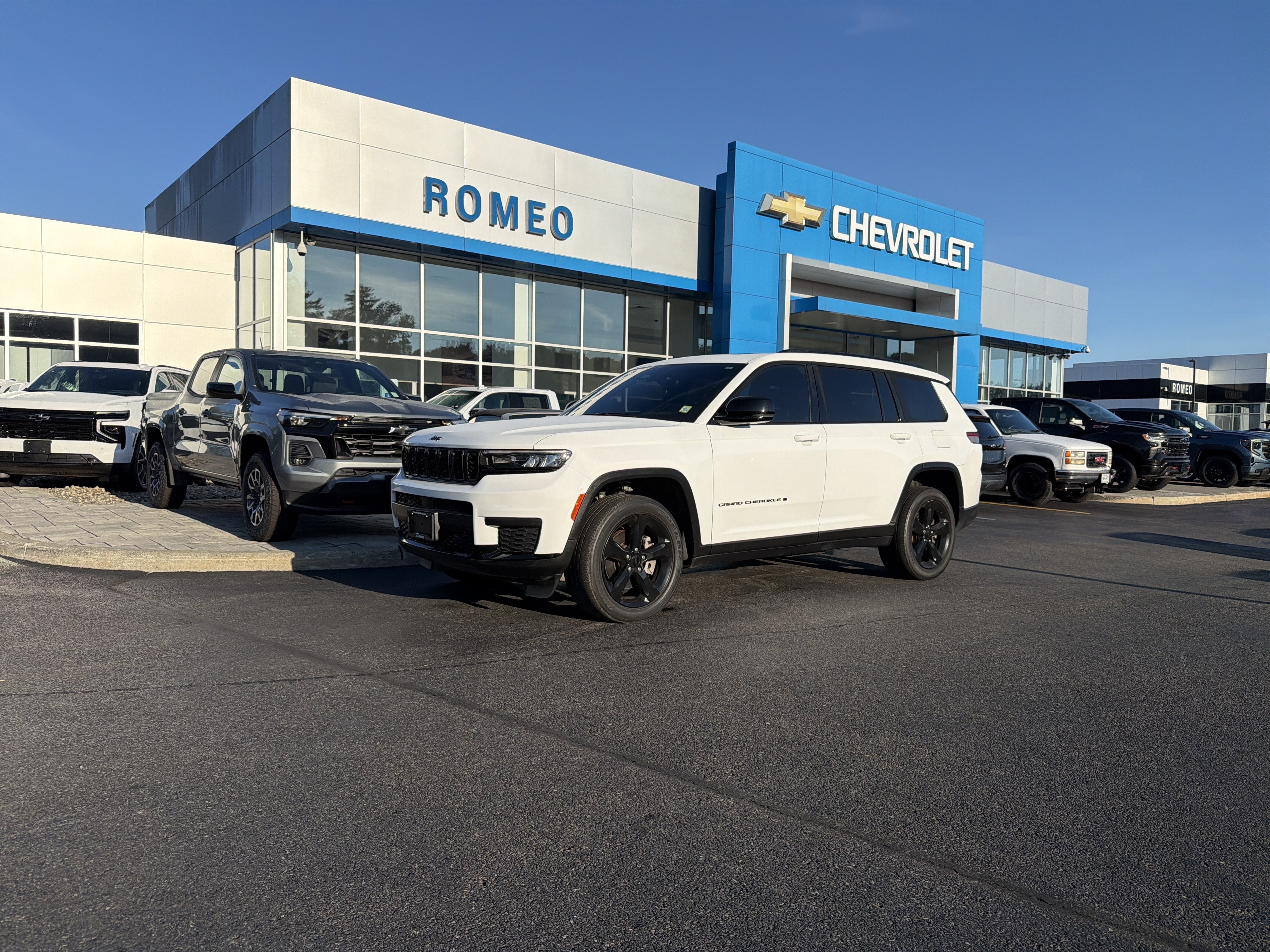 2023 Jeep Grand Cherokee L Altitude 4x4