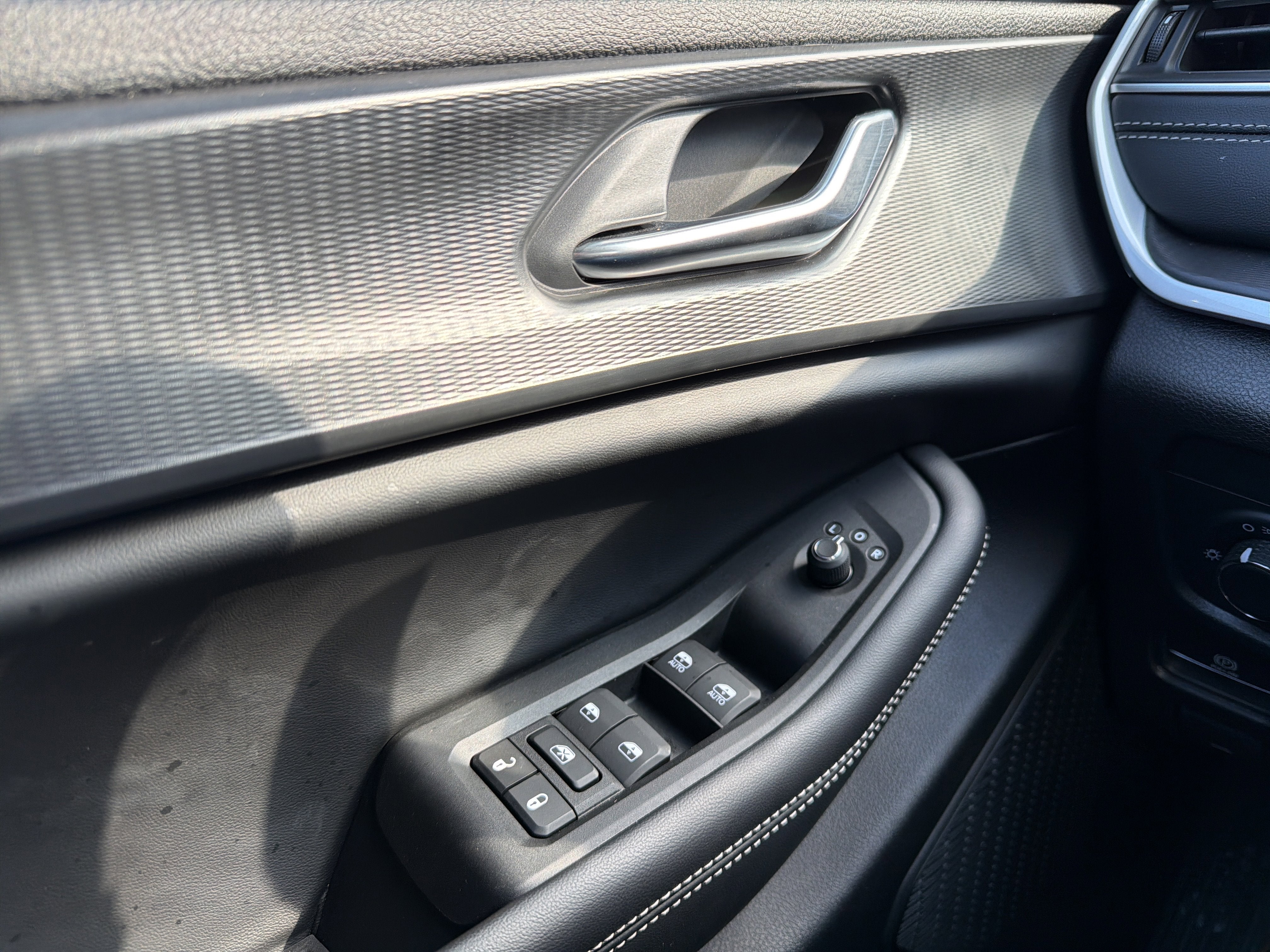 2025 Jeep Grand Cherokee L Altitude X 4x4