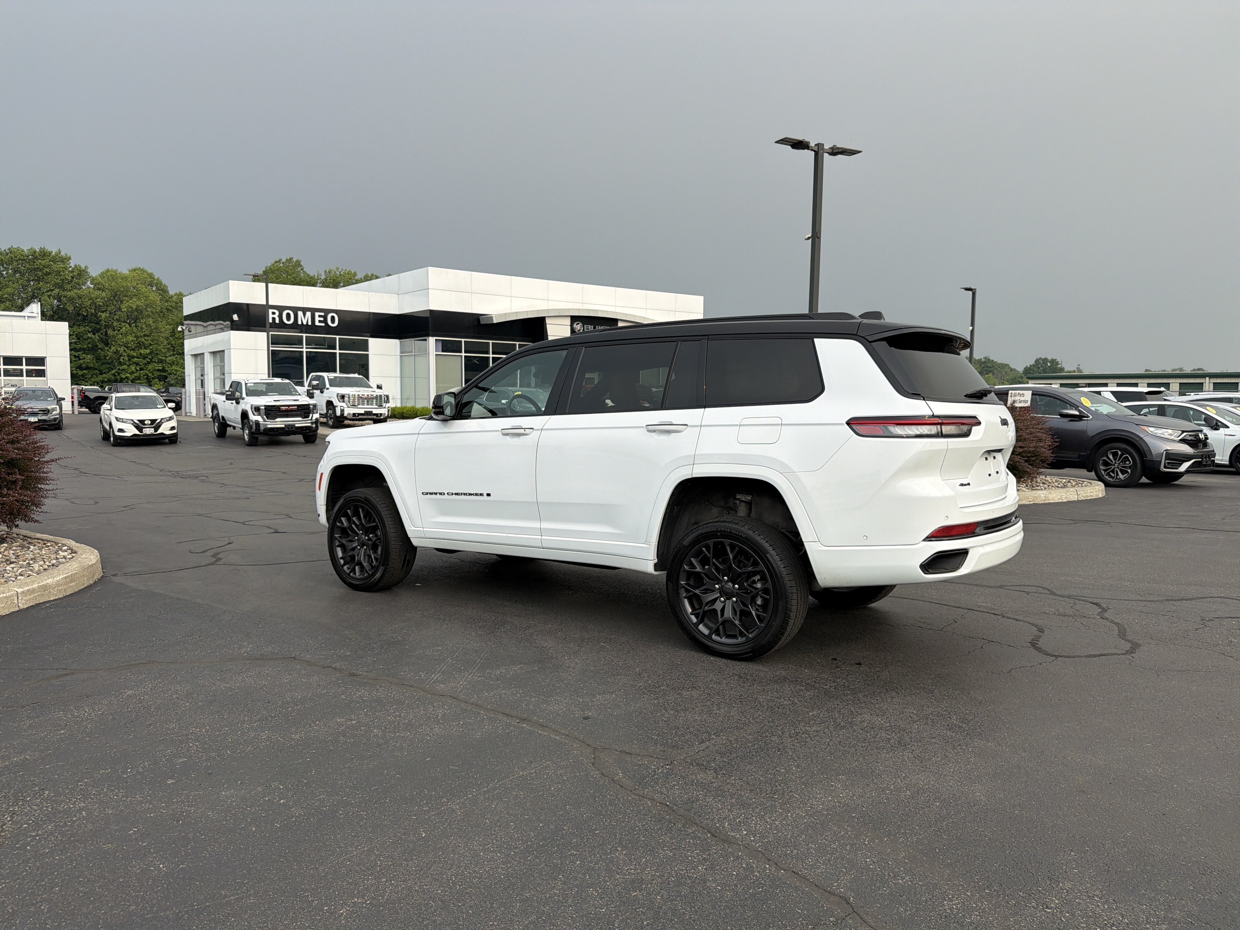 2023 Jeep Grand Cherokee L Summit 4x4