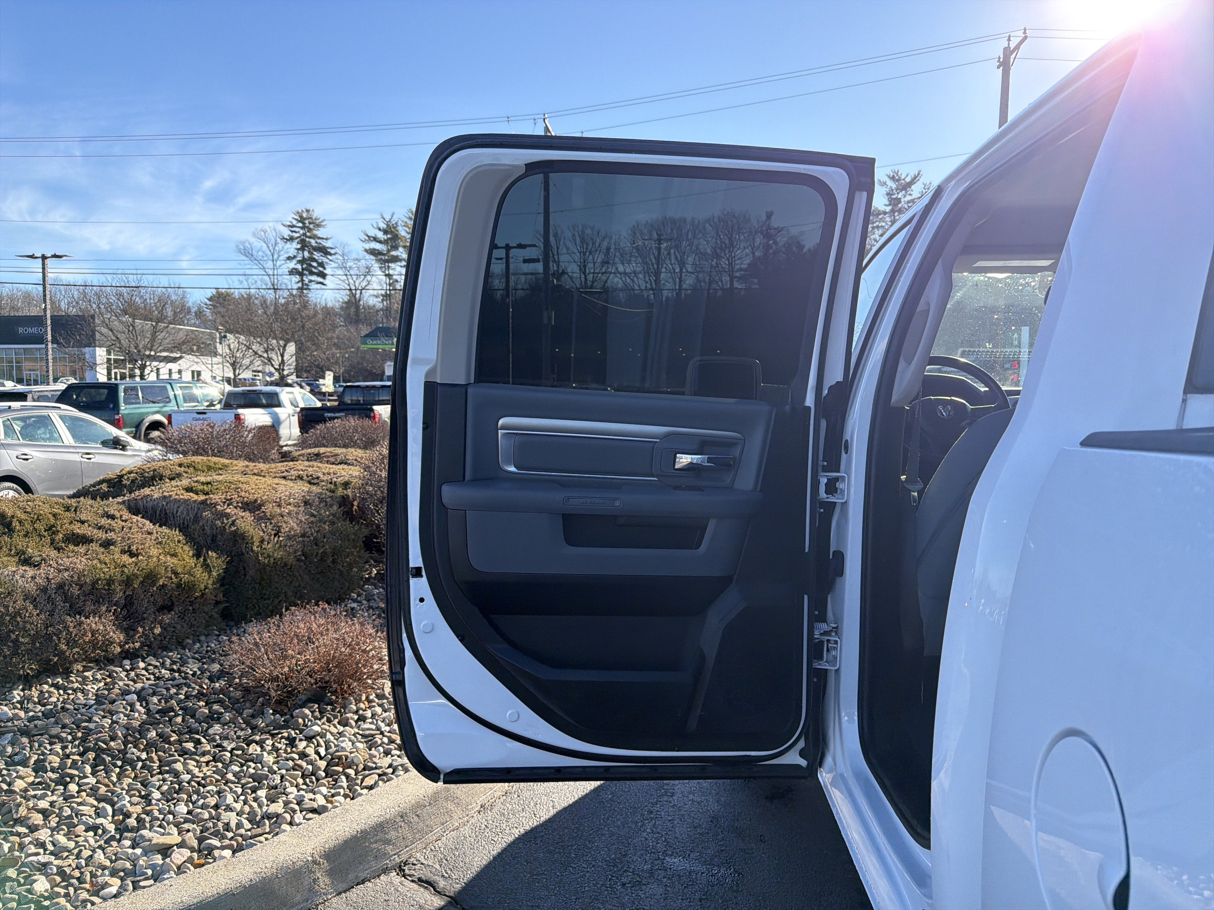 2018 RAM 1500 Big Horn Crew Cab 4x4 5'7" Box