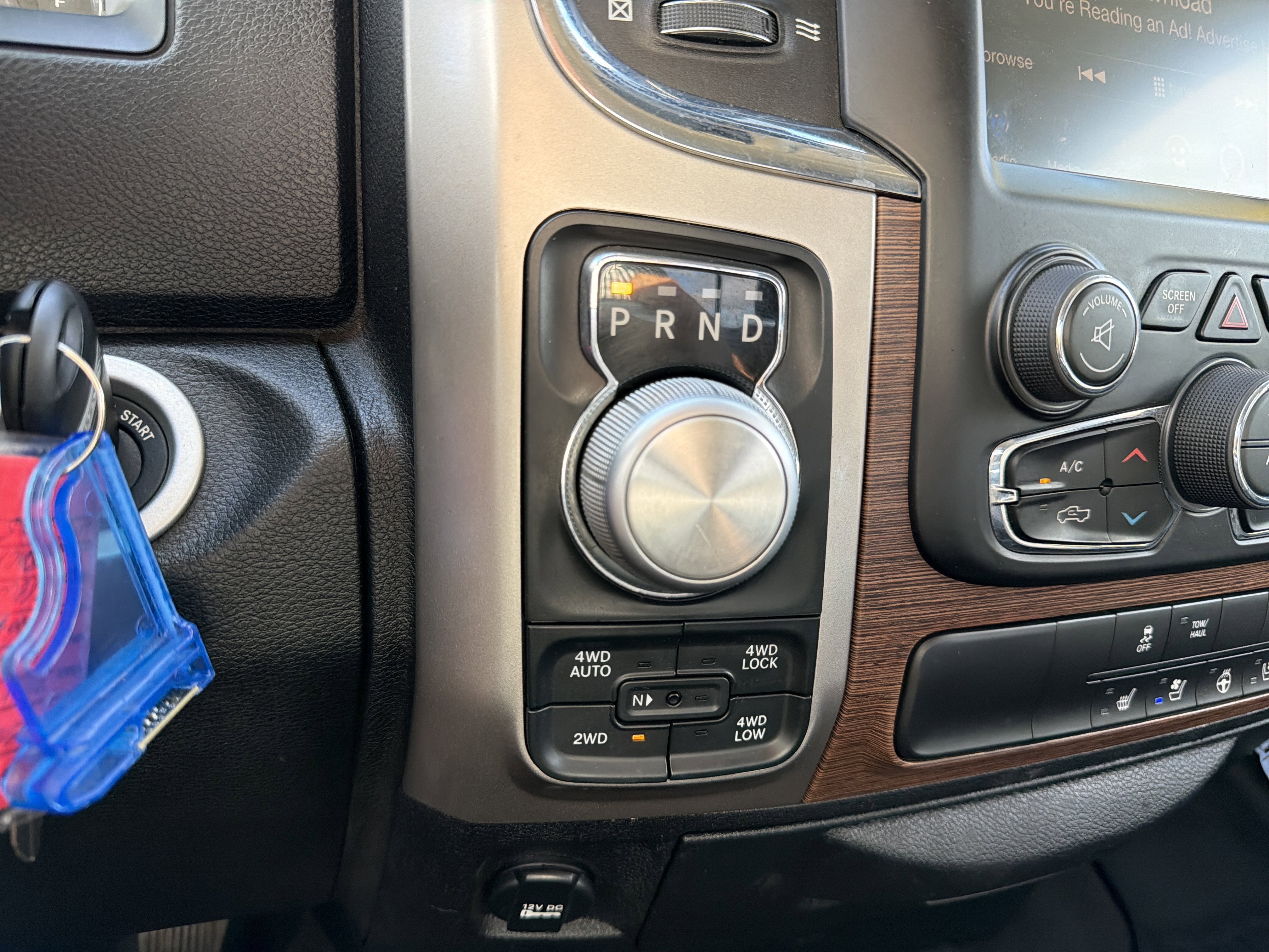 2017 RAM 1500 Laramie Crew Cab 4x4 5'7" Box