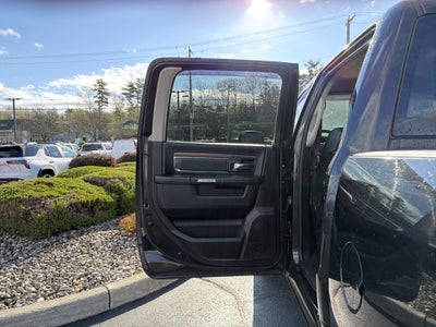 2017 RAM 1500 Laramie Crew Cab 4x4 5'7" Box