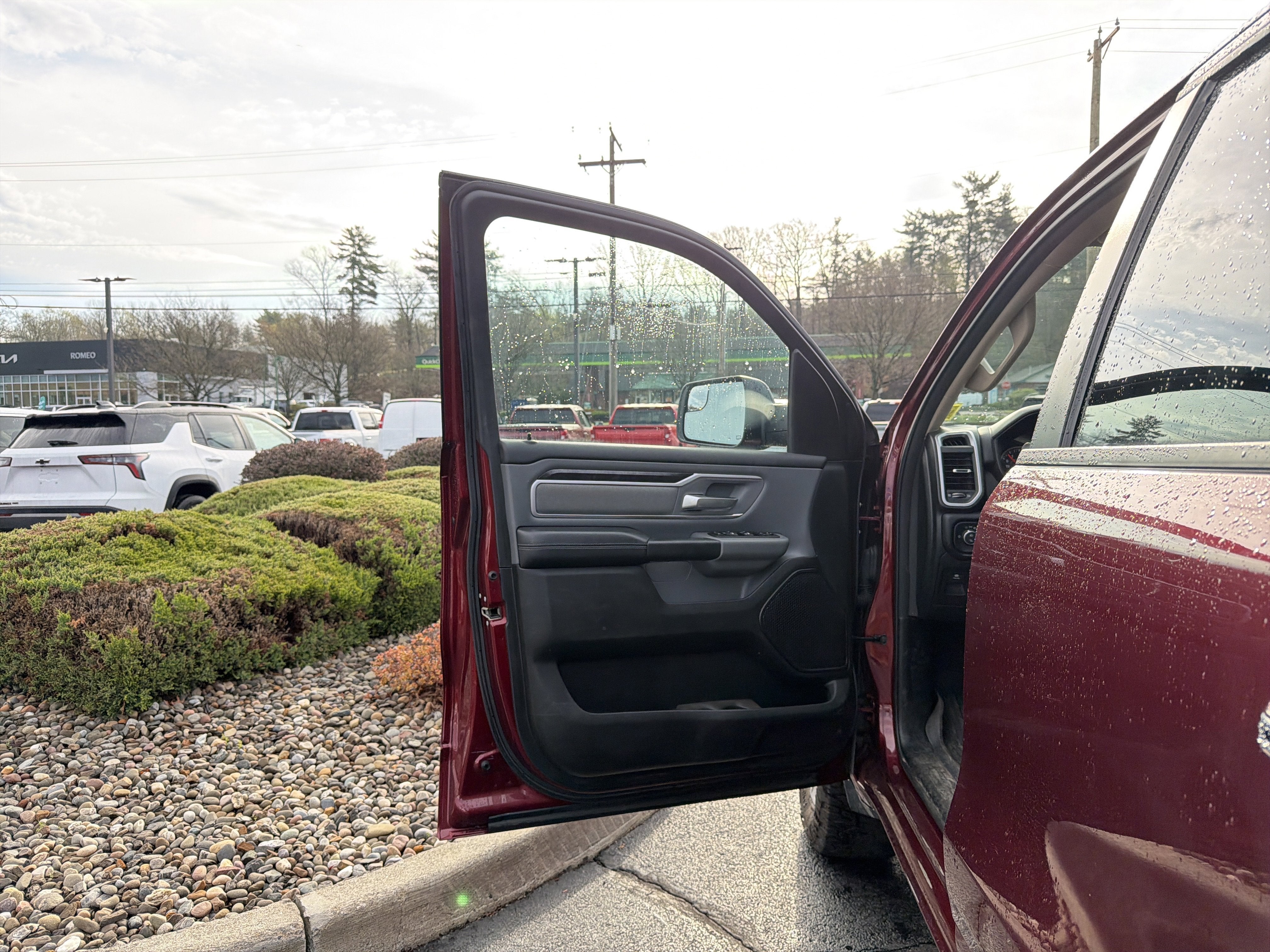 2020 RAM 1500 Big Horn Crew Cab 4x4 5'7" Box