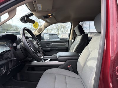 2020 RAM 1500 Big Horn Crew Cab 4x4 5'7" Box