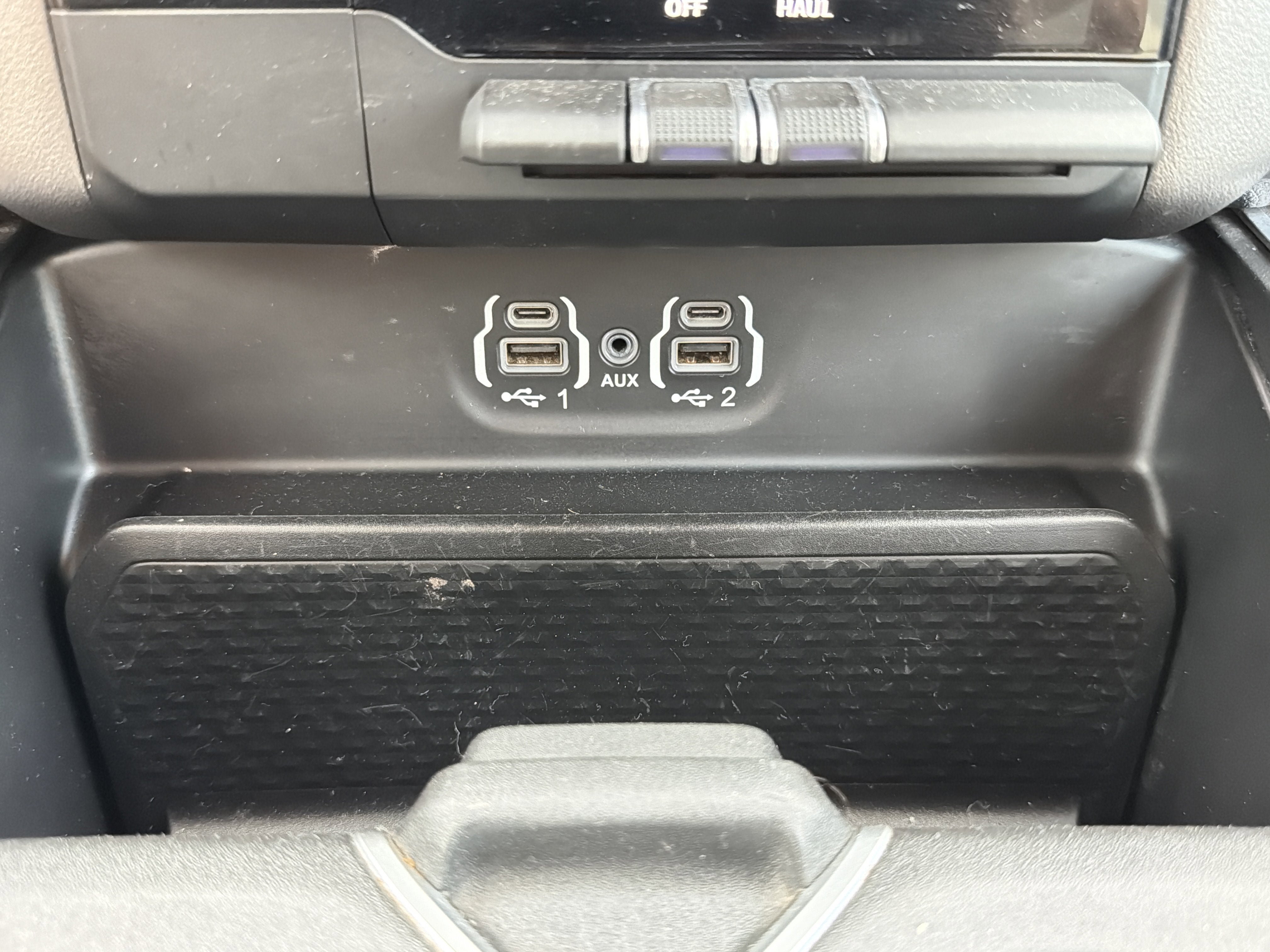 2020 RAM 1500 Big Horn Crew Cab 4x4 5'7" Box