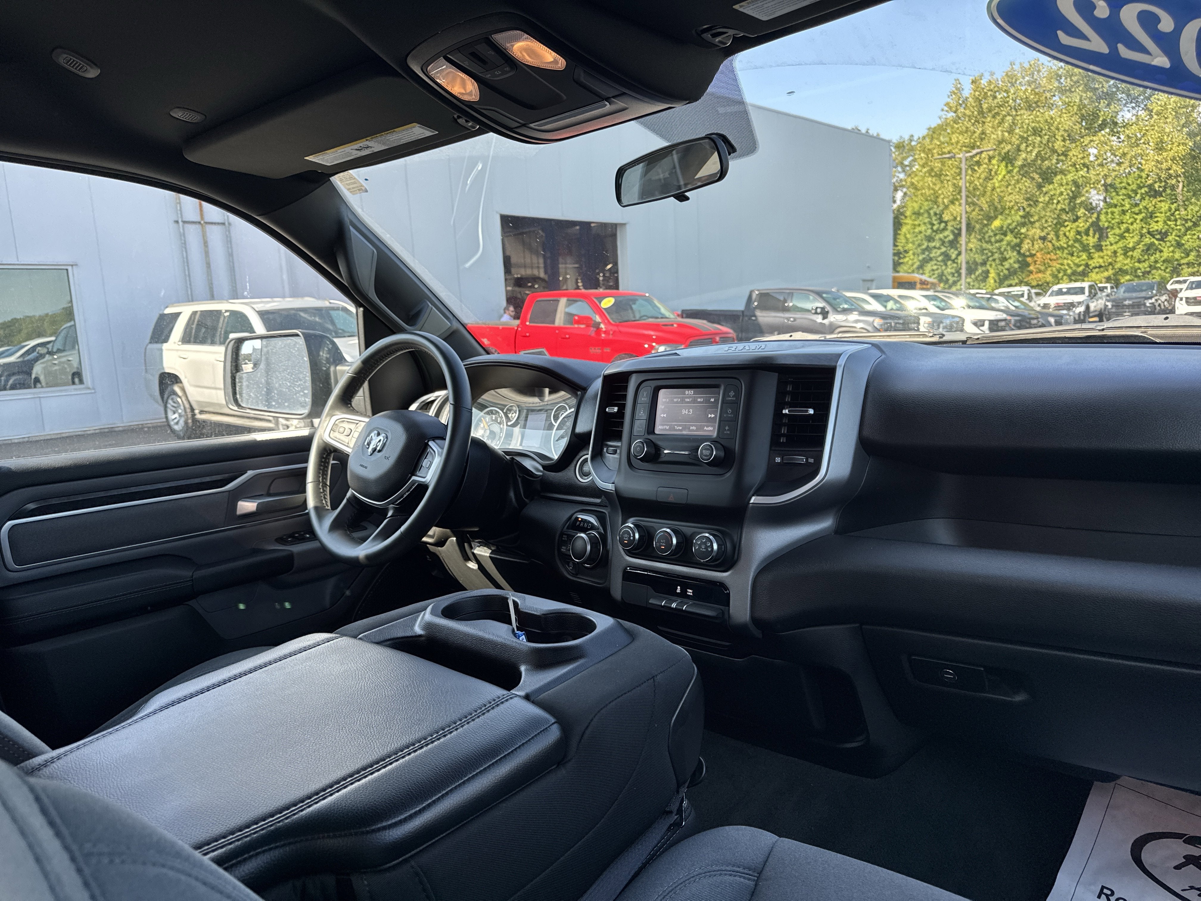 2022 RAM 1500 Big Horn Crew Cab 4x4 5'7" Box