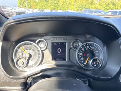 2022 RAM 1500 Big Horn Crew Cab 4x4 5'7" Box