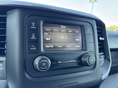 2022 RAM 1500 Big Horn Crew Cab 4x4 5'7" Box