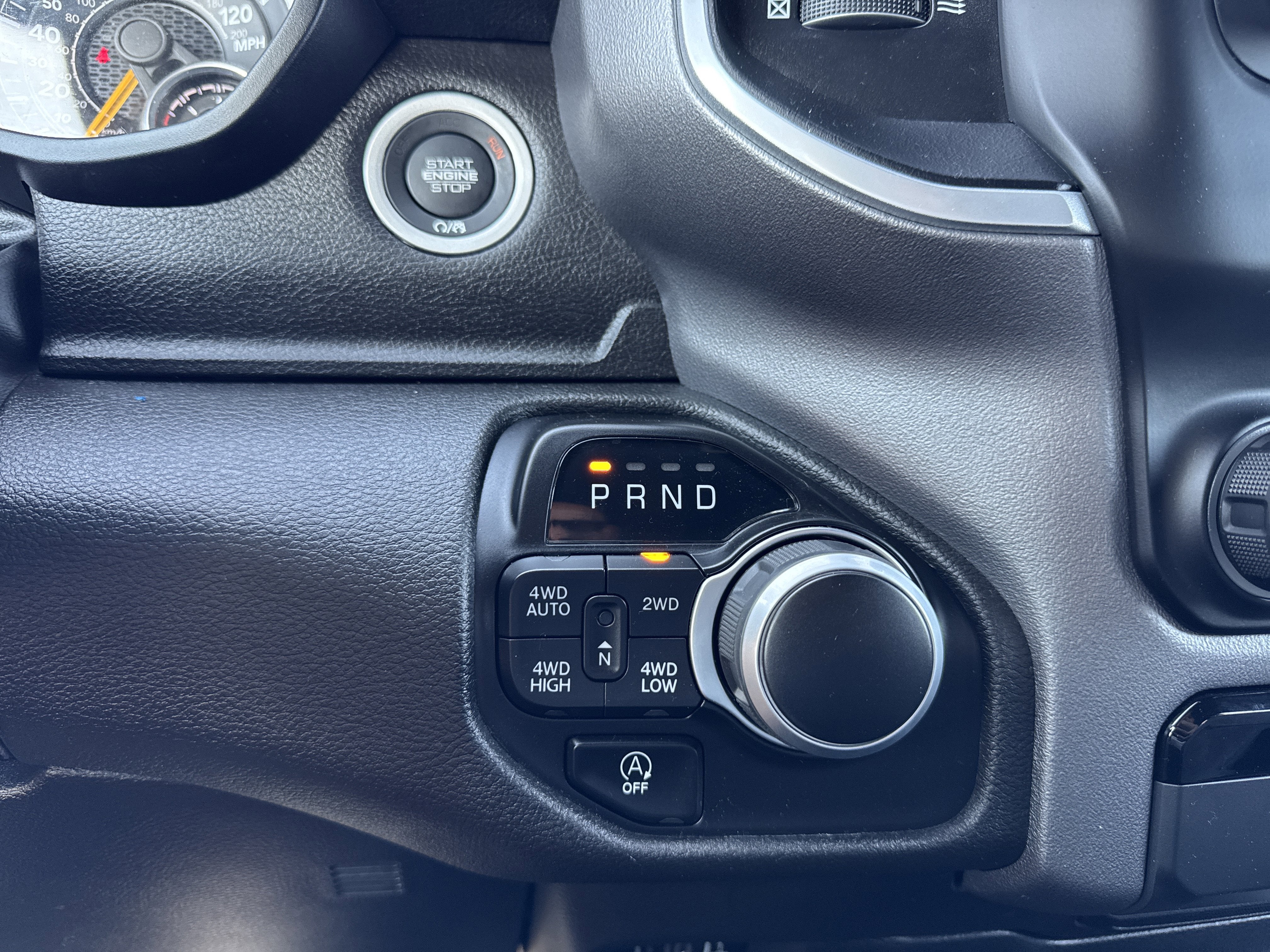 2022 RAM 1500 Big Horn Crew Cab 4x4 5'7" Box