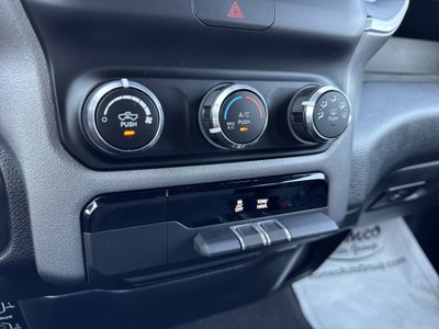 2022 RAM 1500 Big Horn Crew Cab 4x4 5'7" Box