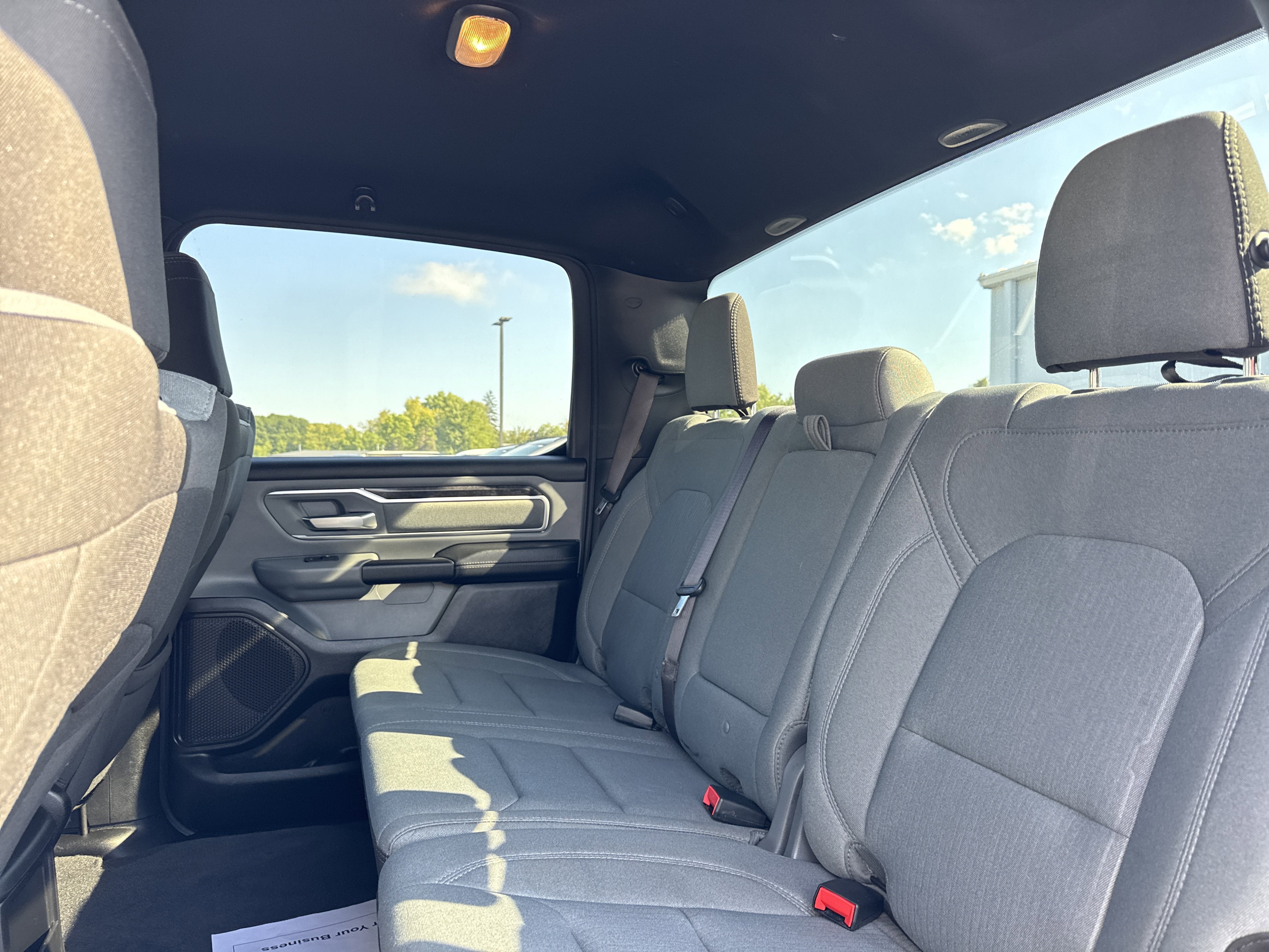 2022 RAM 1500 Big Horn Crew Cab 4x4 5'7" Box