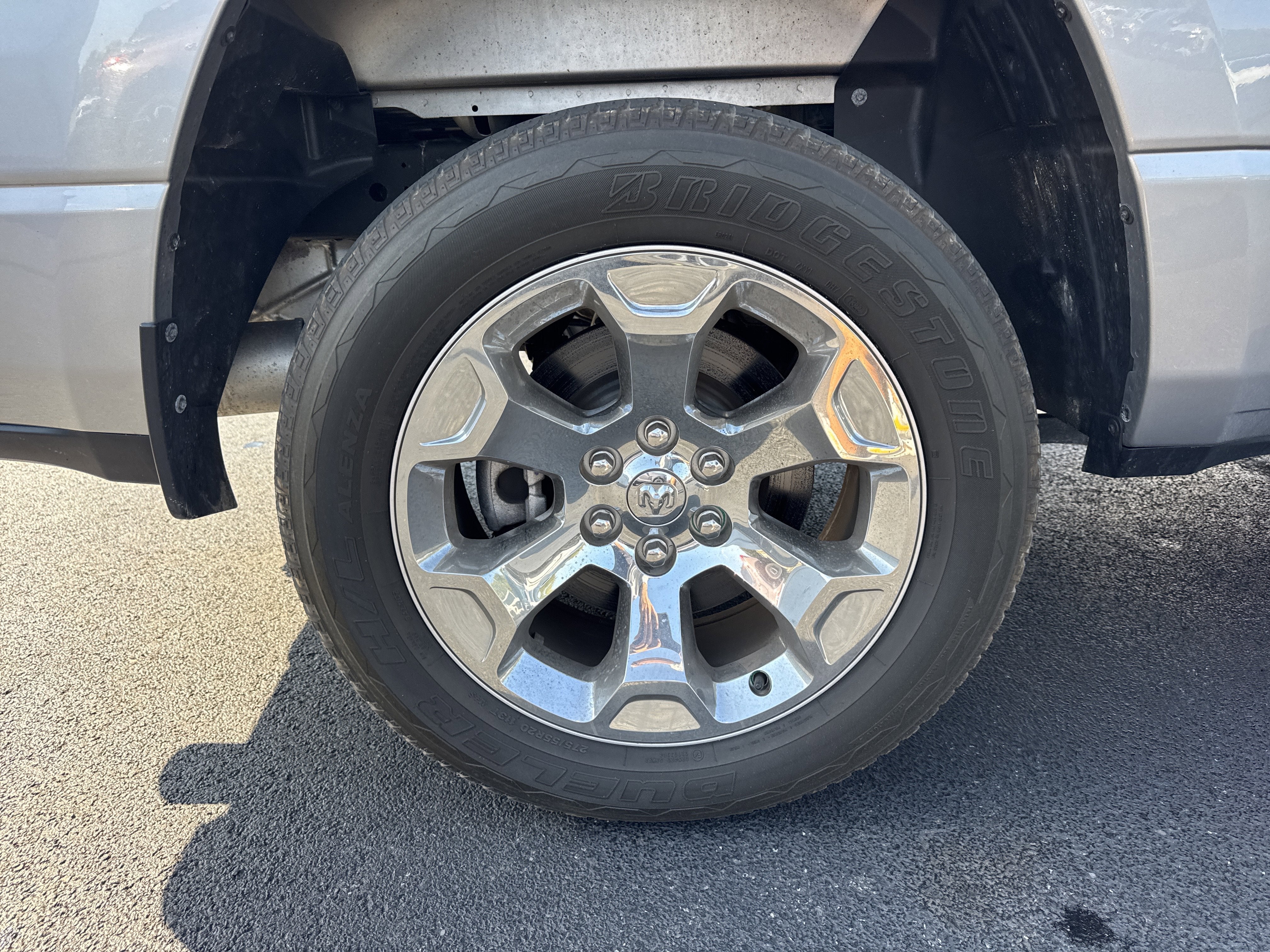 2022 RAM 1500 Big Horn Crew Cab 4x4 5'7" Box