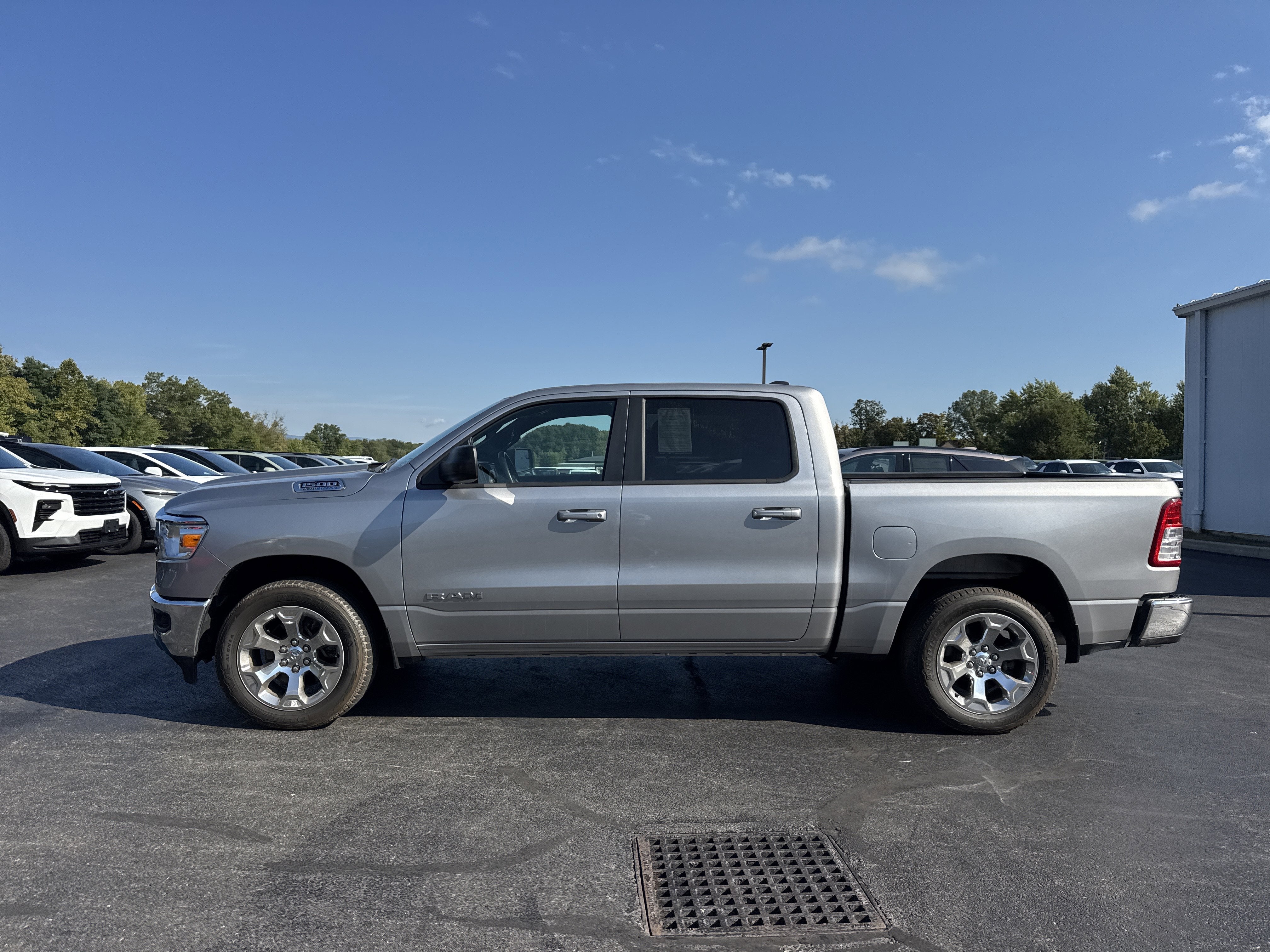 2022 RAM 1500 Big Horn Crew Cab 4x4 5'7" Box