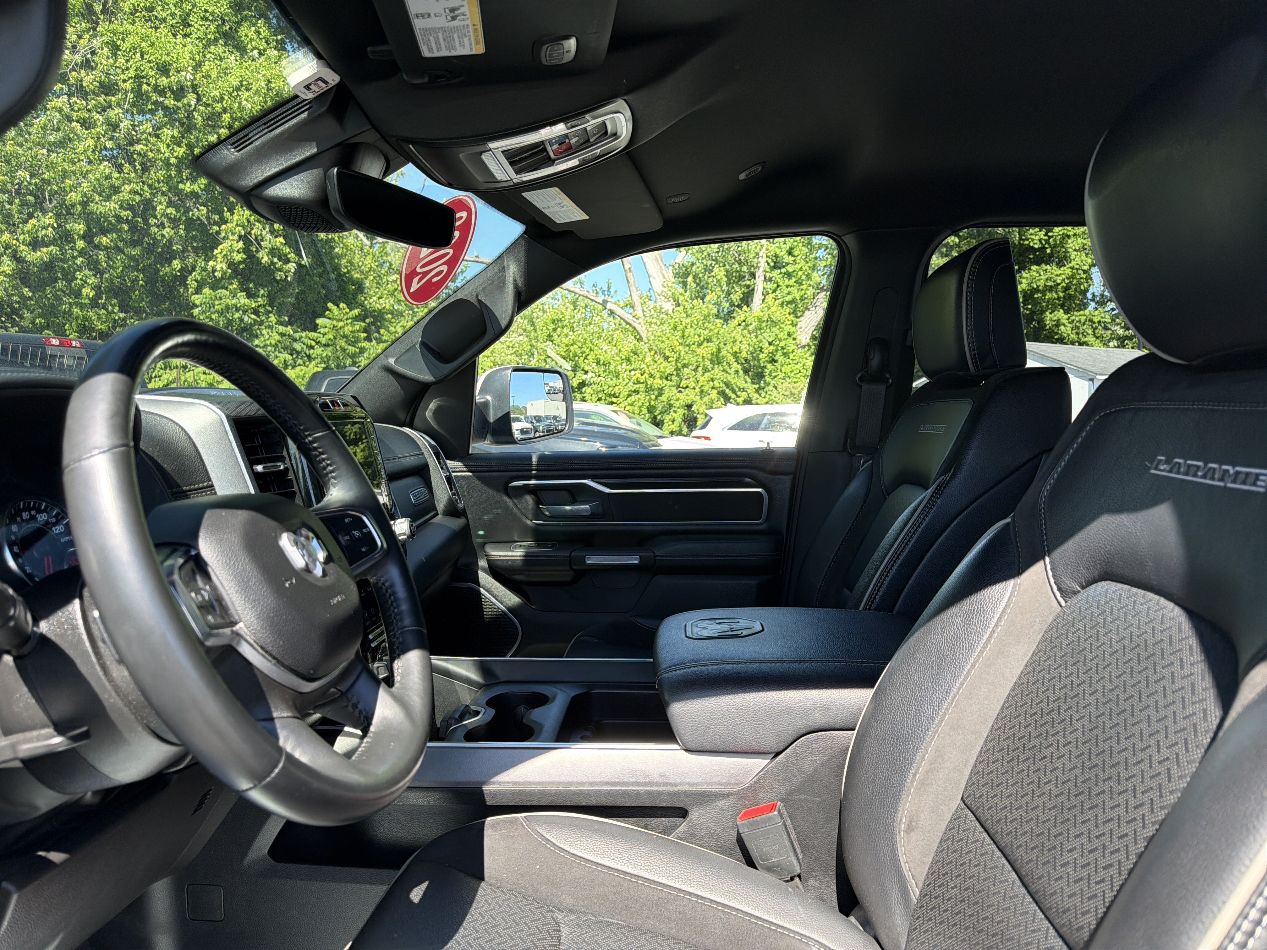 2023 RAM 1500 Laramie Crew Cab 4x4 5'7" Box