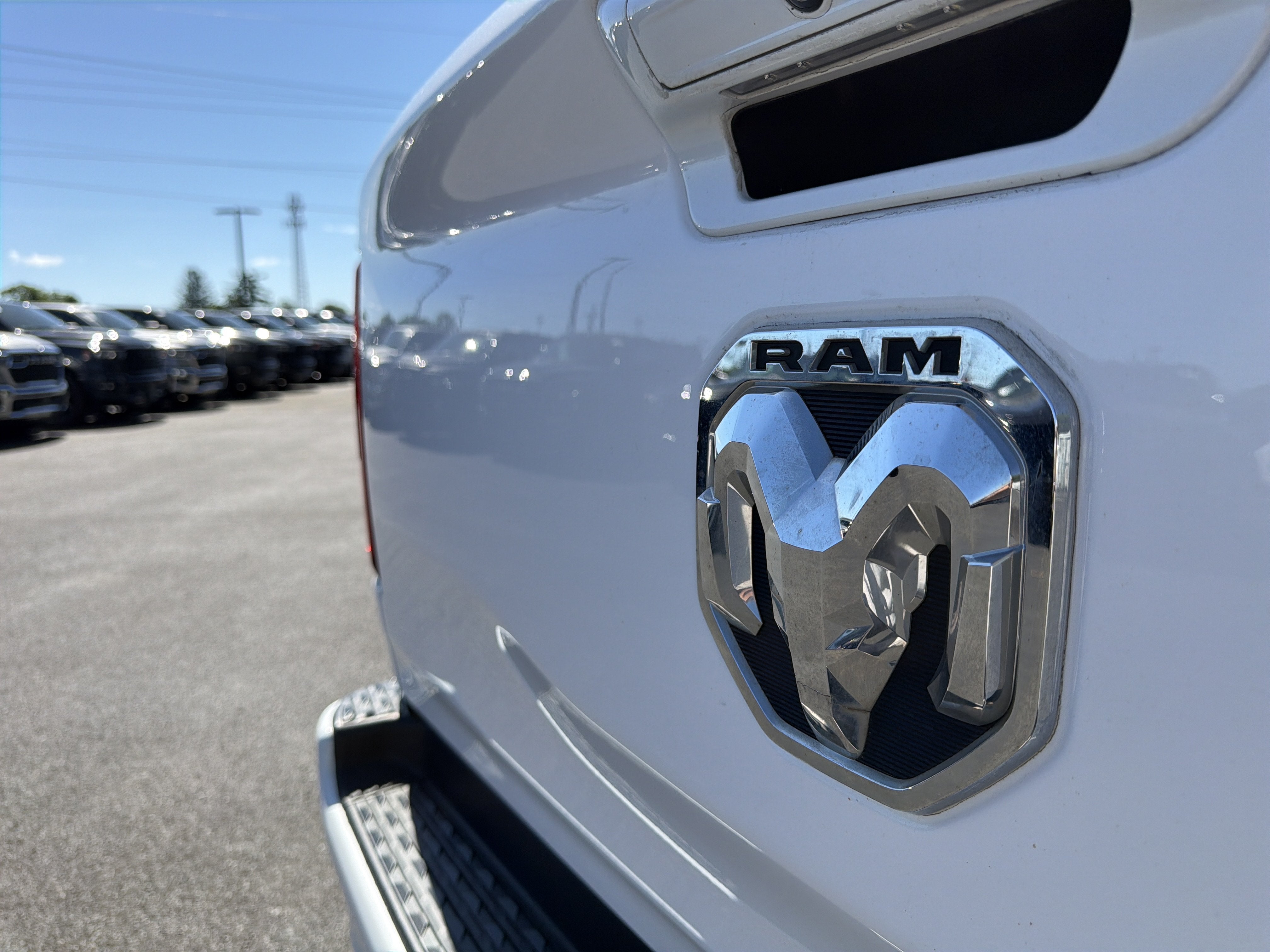 2023 RAM 1500 Laramie Crew Cab 4x4 5'7" Box