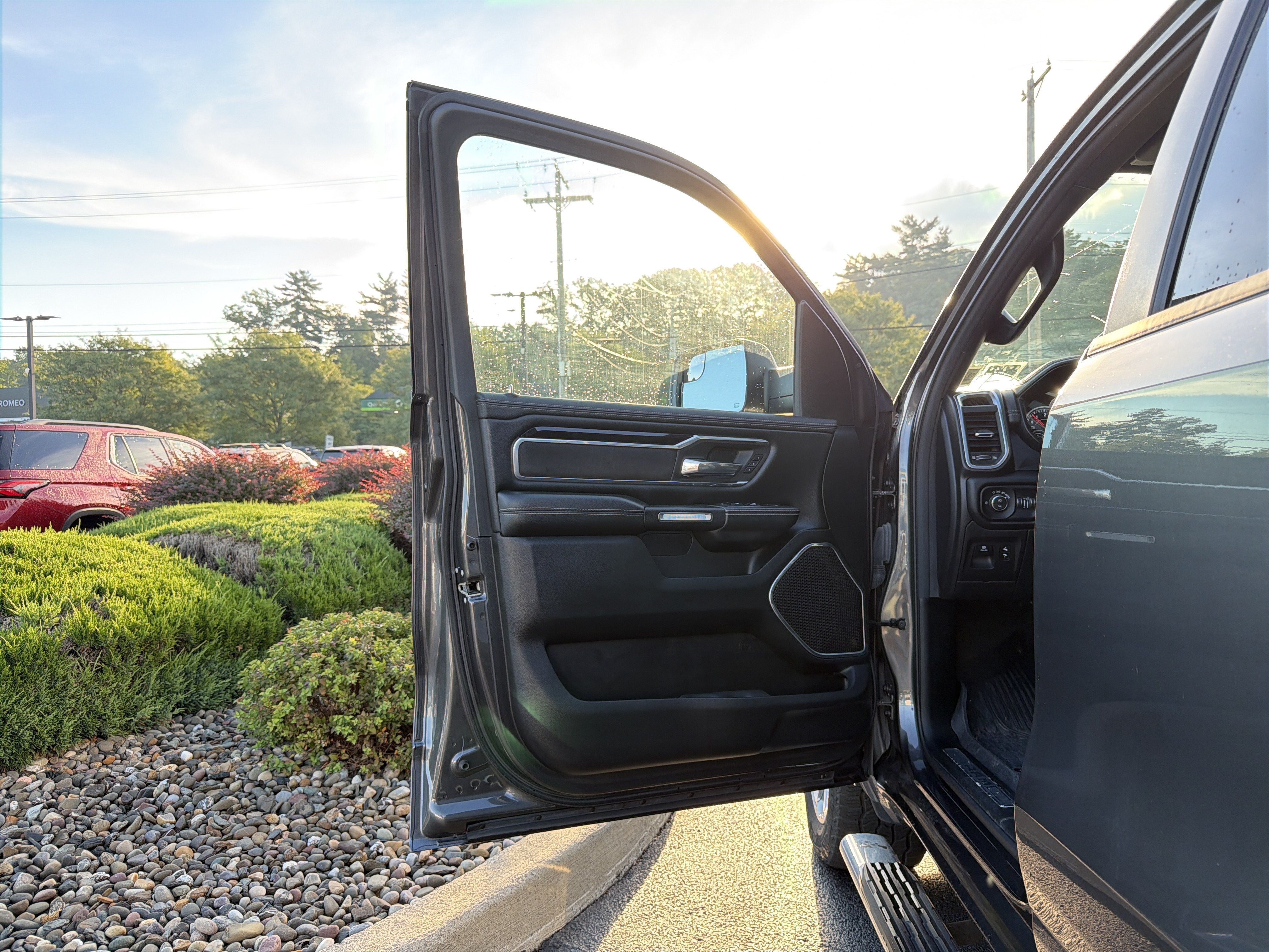 2021 RAM 1500 Laramie Crew Cab 4x4 5'7" Box