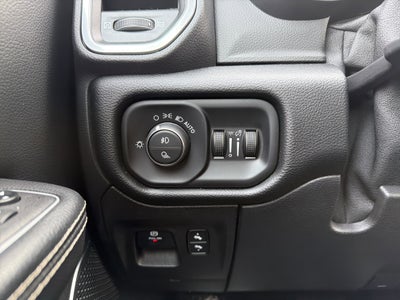 2021 RAM 1500 Laramie Crew Cab 4x4 6'4" Box