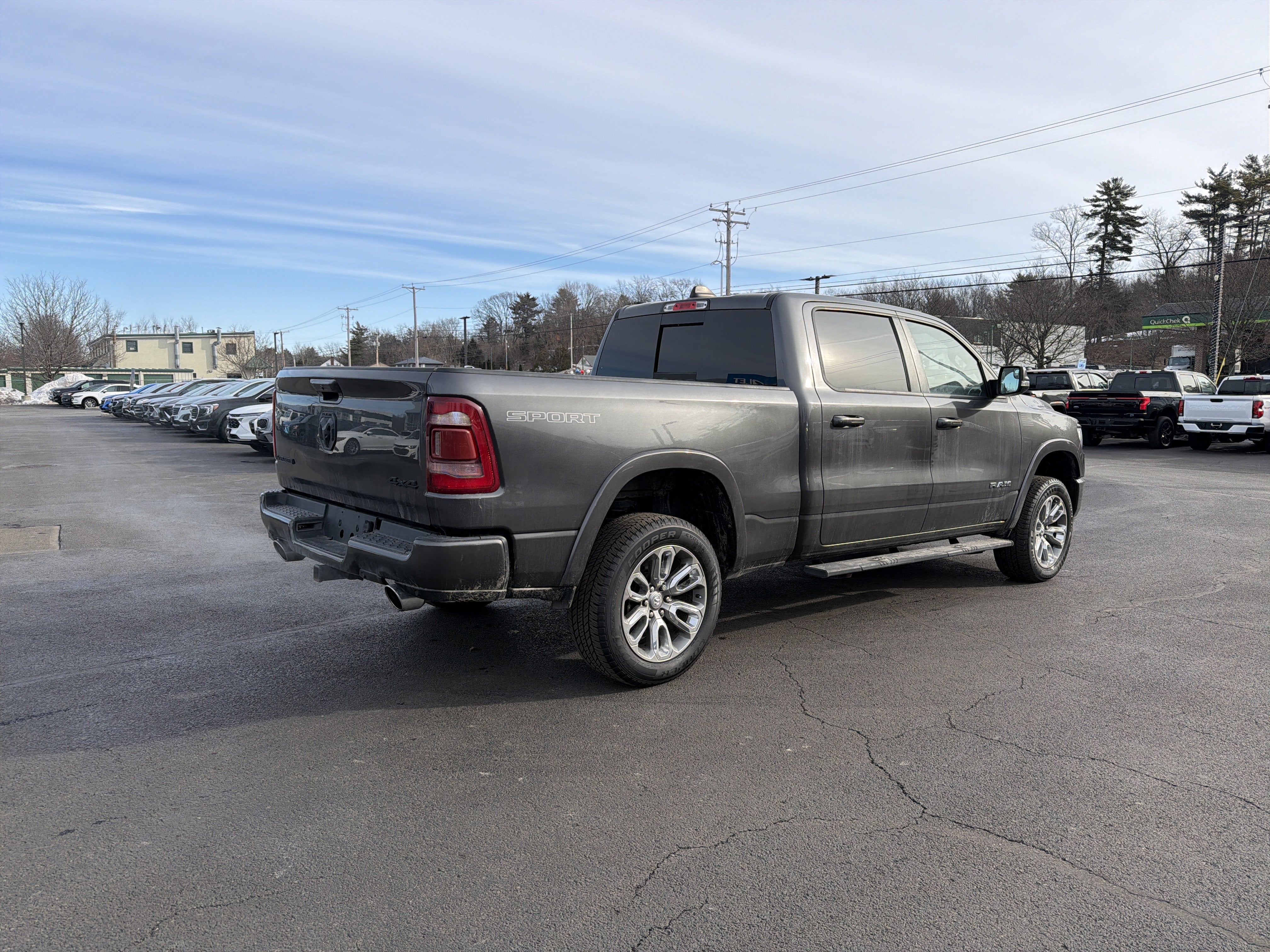 2021 RAM 1500 Laramie Crew Cab 4x4 6'4" Box