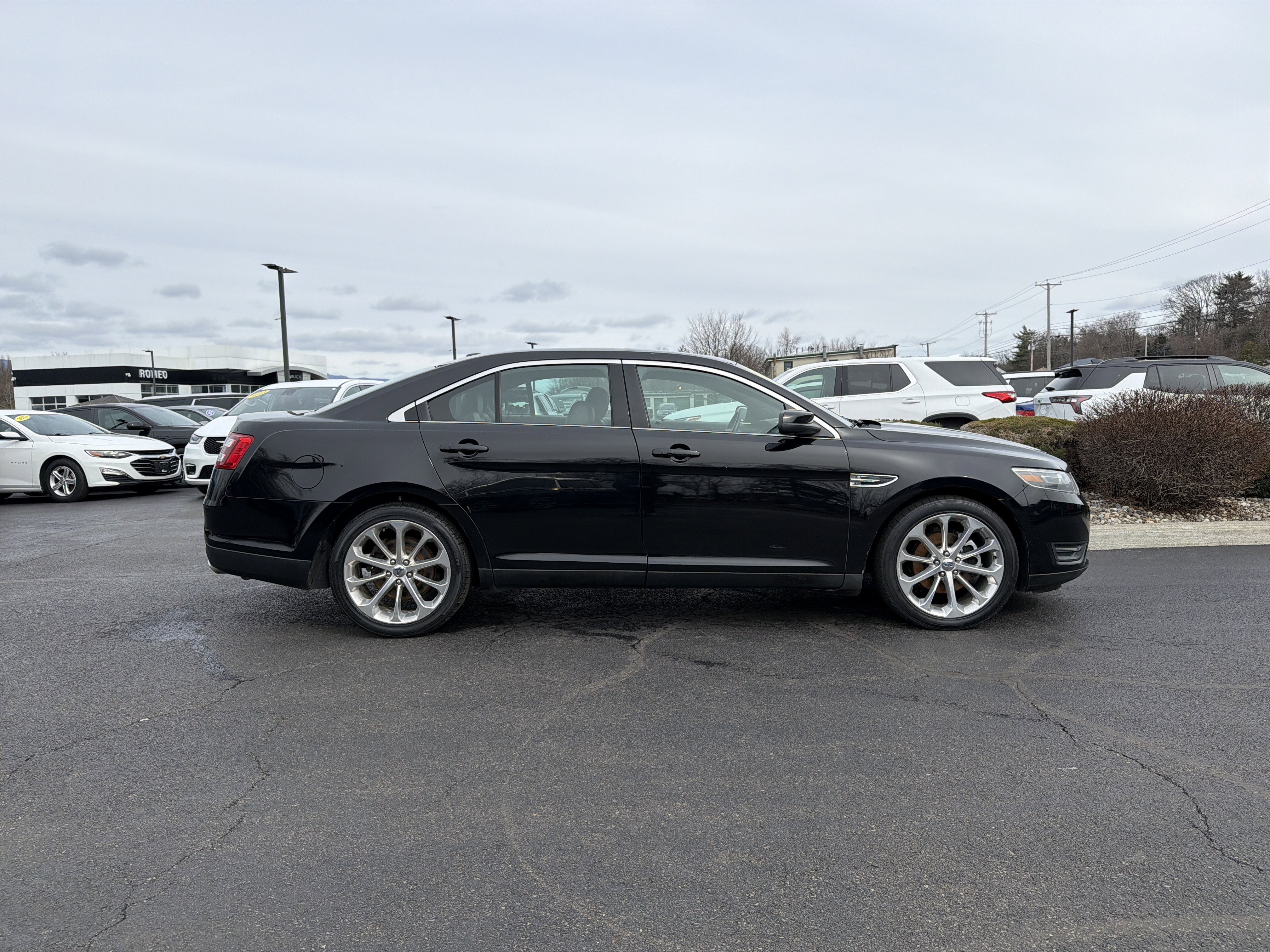 2016 Ford Taurus SEL