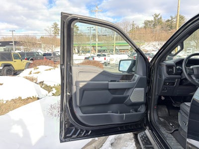 2023 Ford F-150 Lightning LARIAT