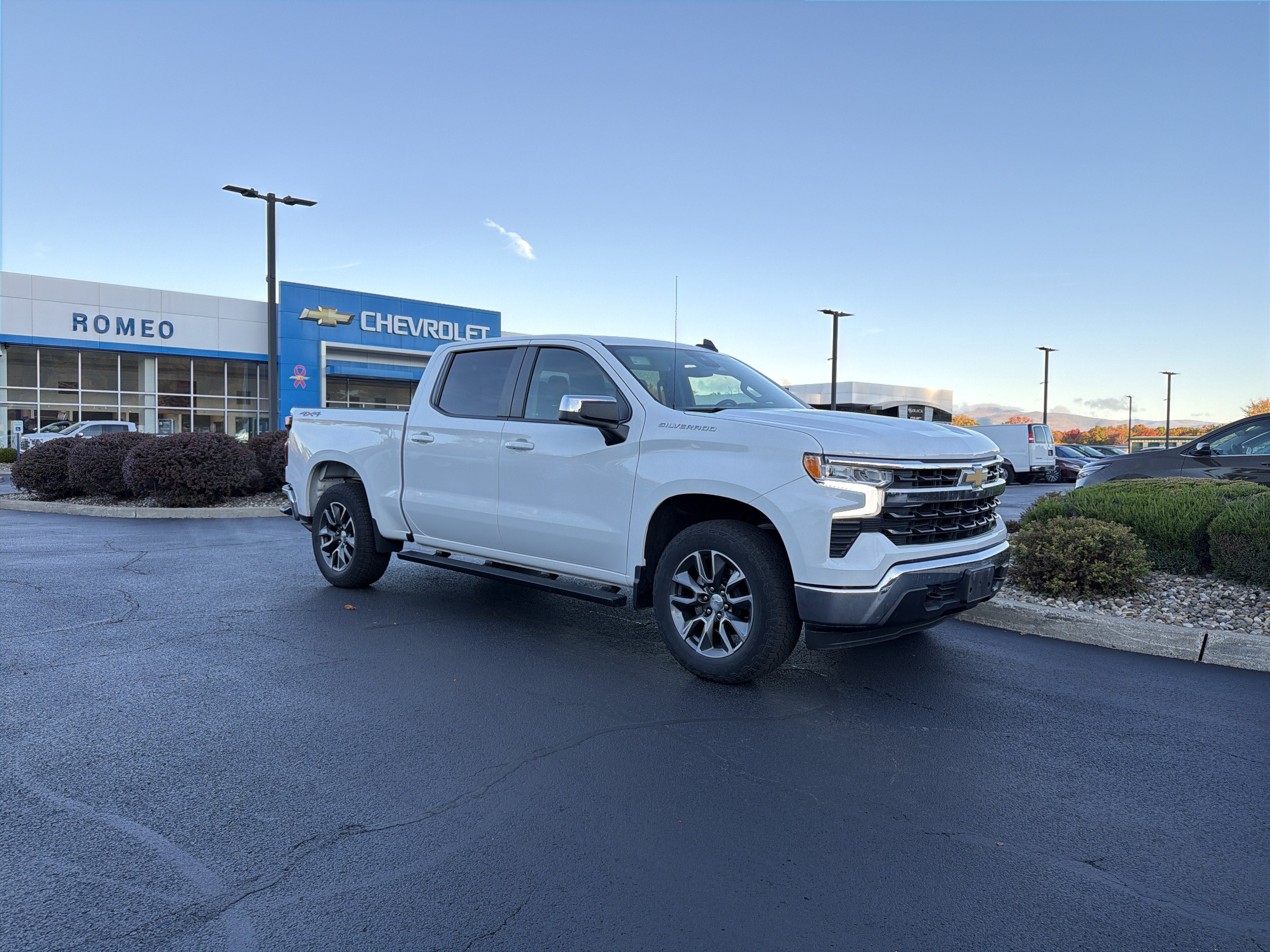 2024 Chevrolet Silverado 1500 LT (2FL)