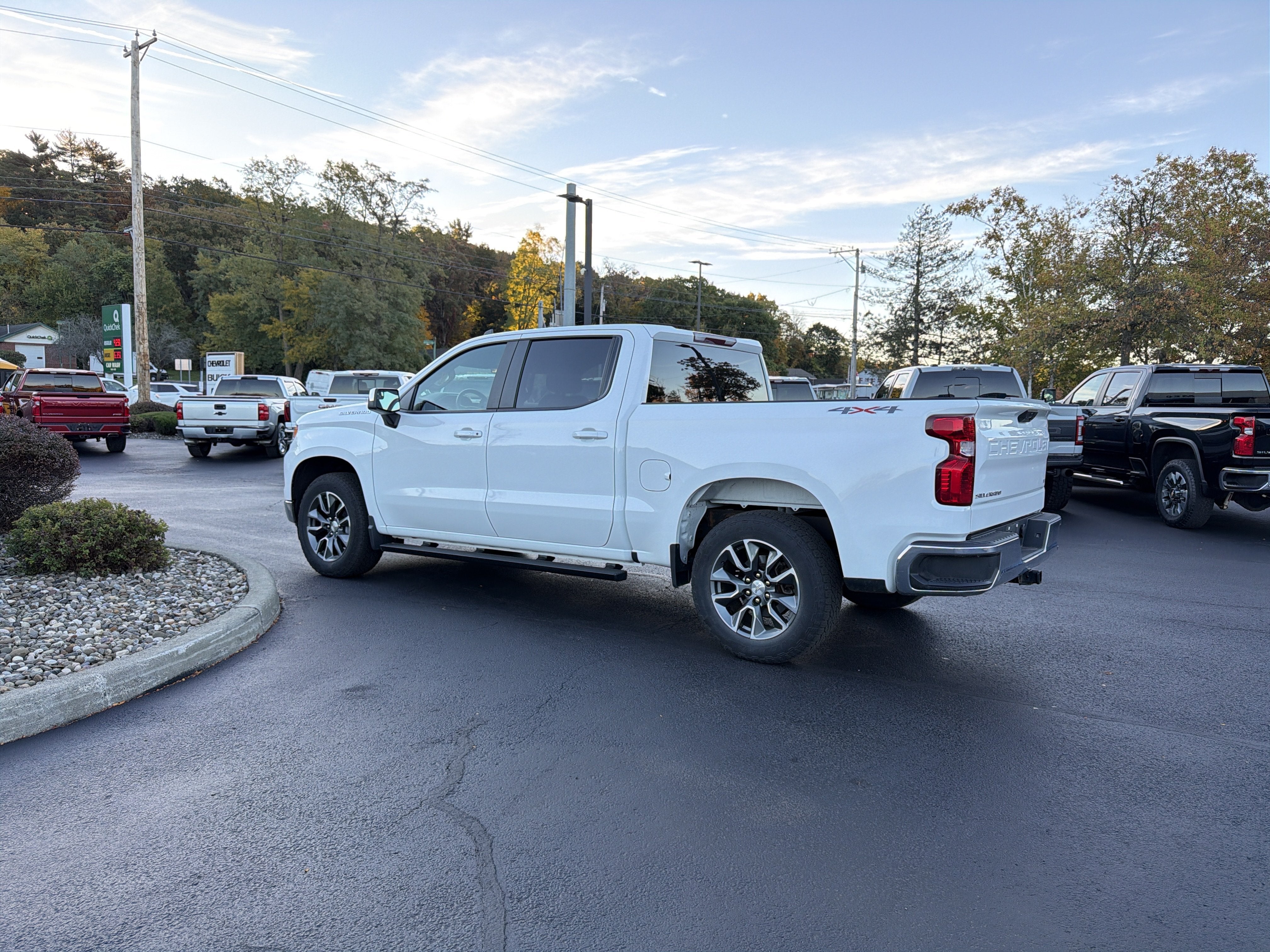 2024 Chevrolet Silverado 1500 LT (2FL)