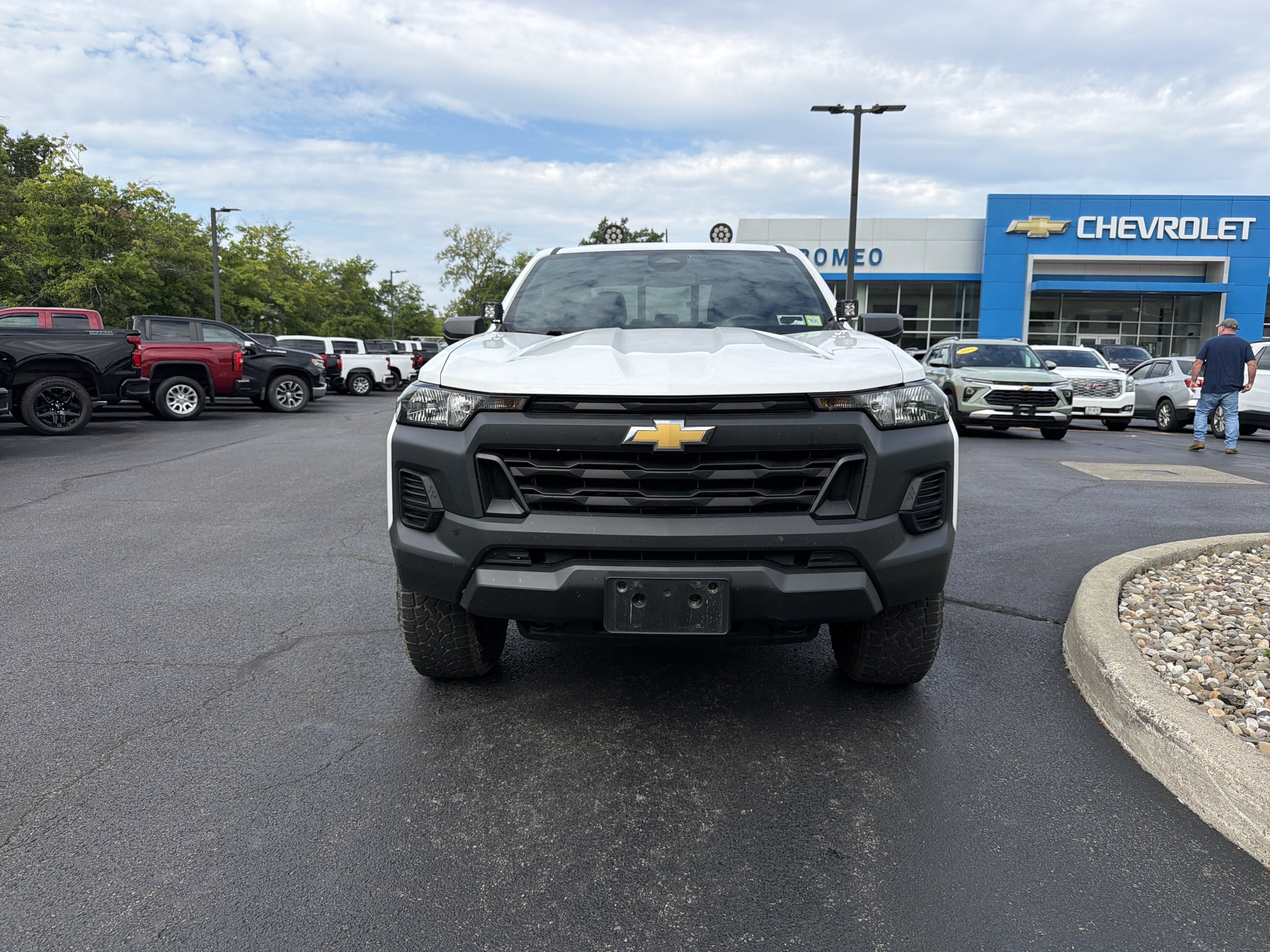 2025 Chevrolet Colorado WT/LT