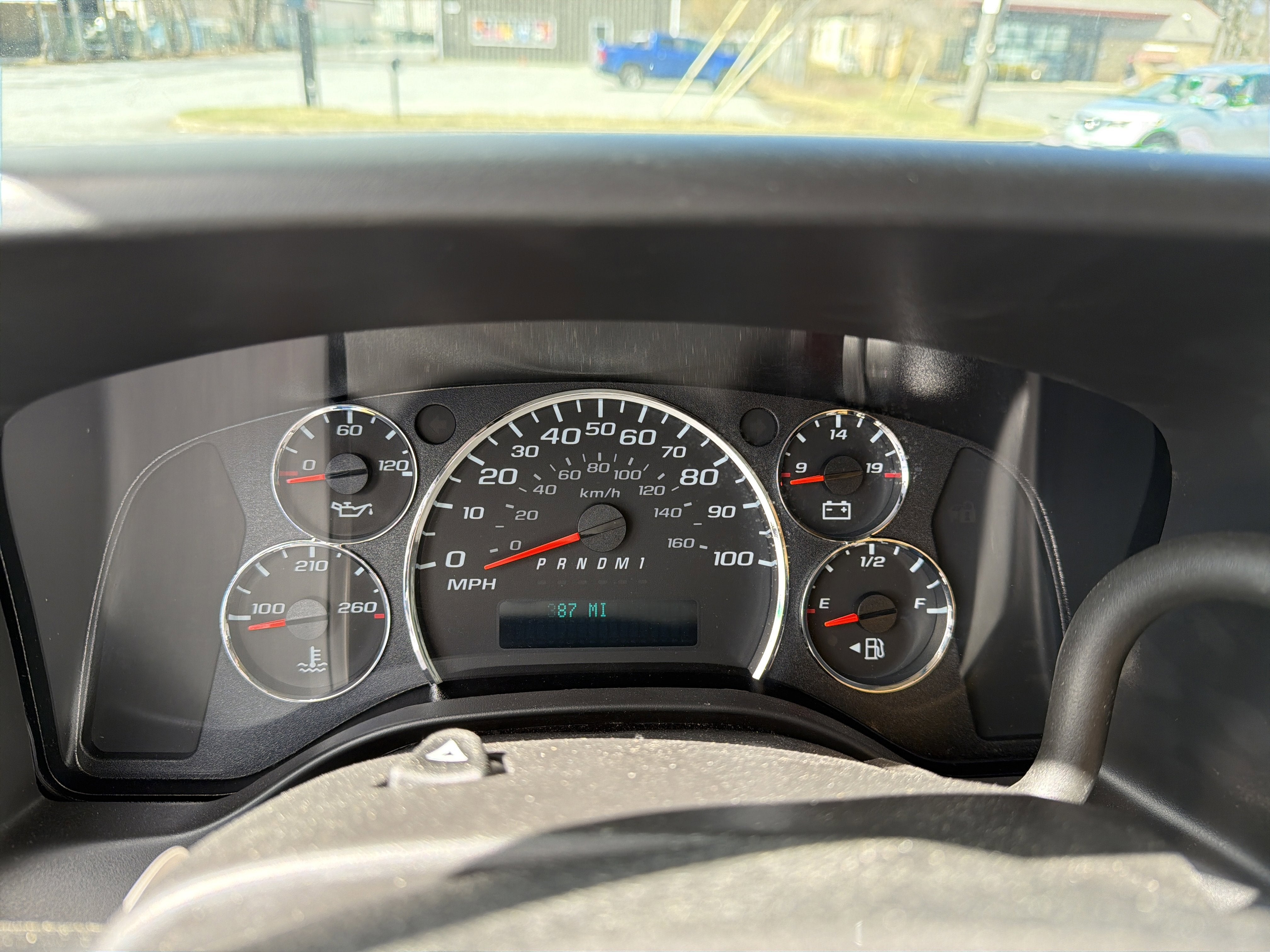 2025 GMC Savana Cutaway 3500 1WT