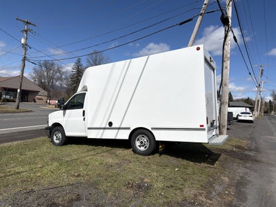 2025 GMC Savana Cutaway 3500 1WT