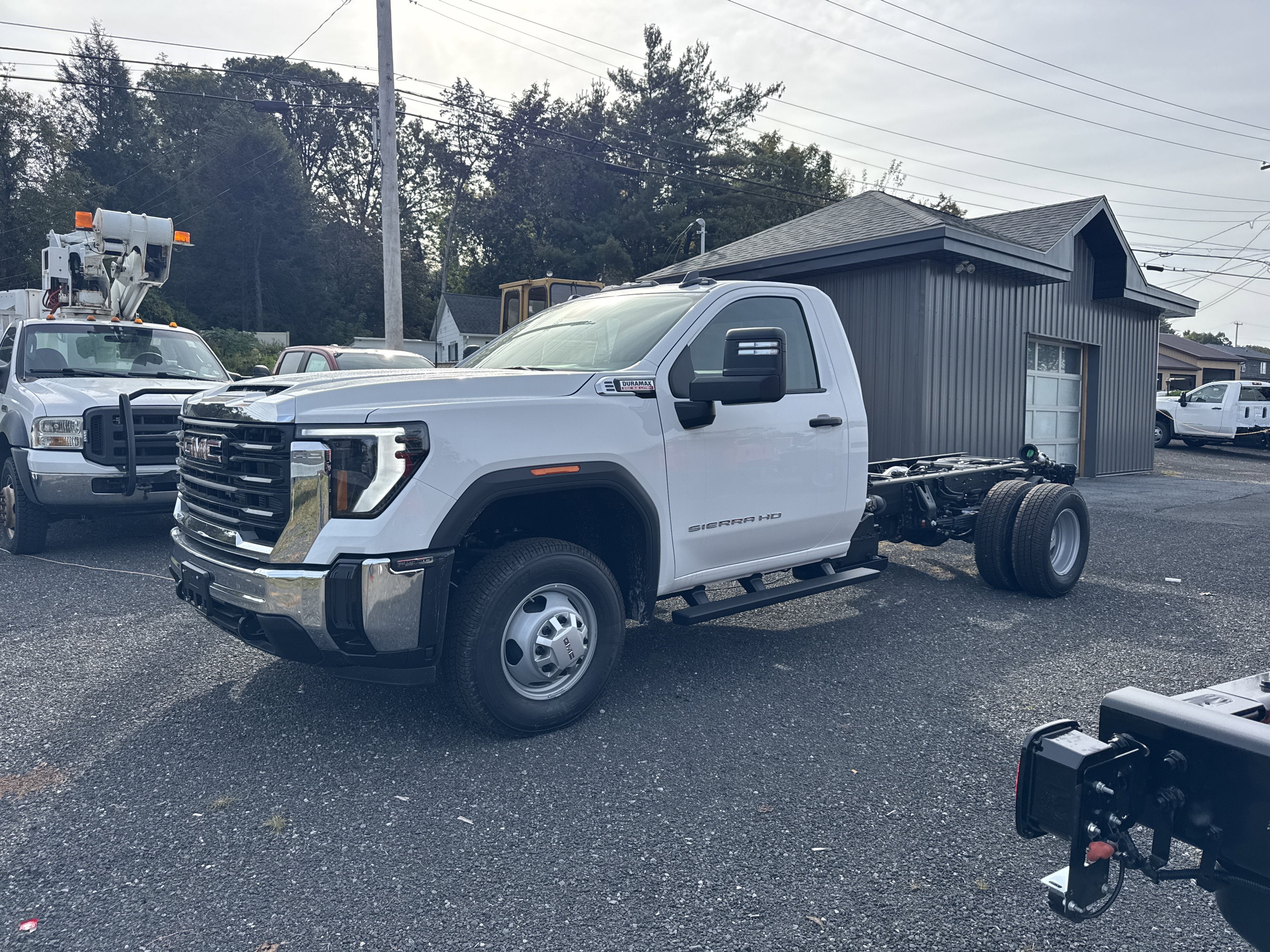 2025 GMC Sierra 3500 HD Chassis Cab Pro