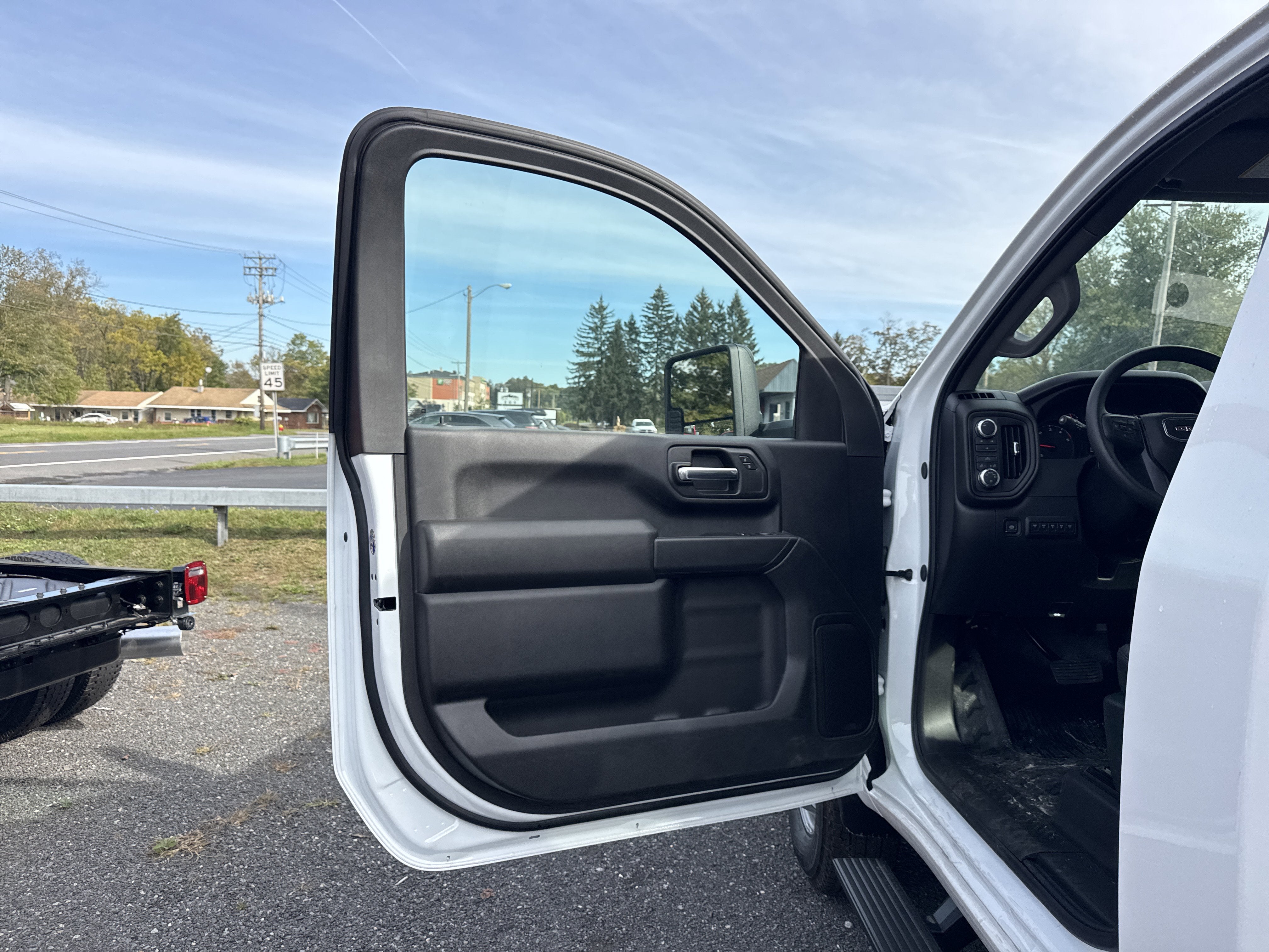 2025 GMC Sierra 3500 HD Chassis Cab Pro