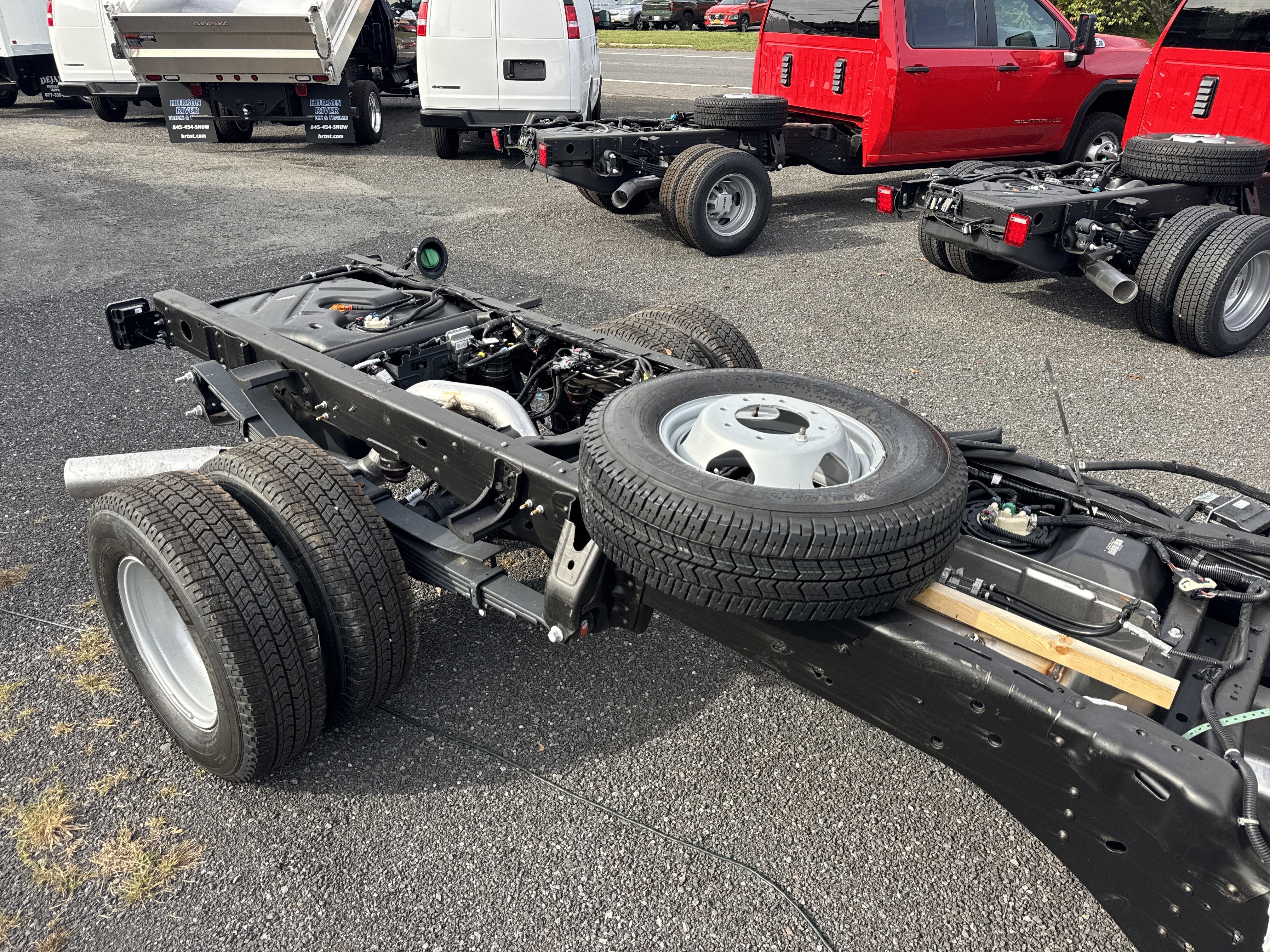 2025 GMC Sierra 3500 HD Chassis Cab Pro