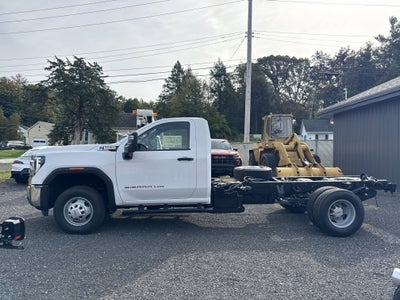 2025 GMC Sierra 3500 HD Chassis Cab Pro
