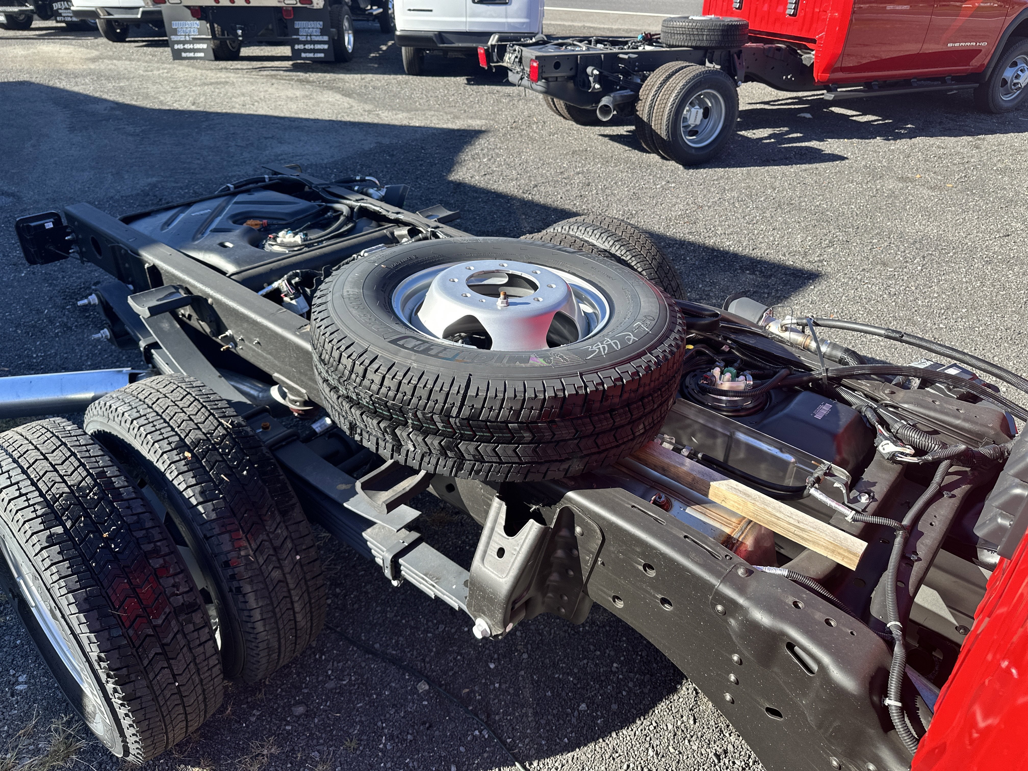 2025 GMC Sierra 3500 HD Chassis Cab Pro