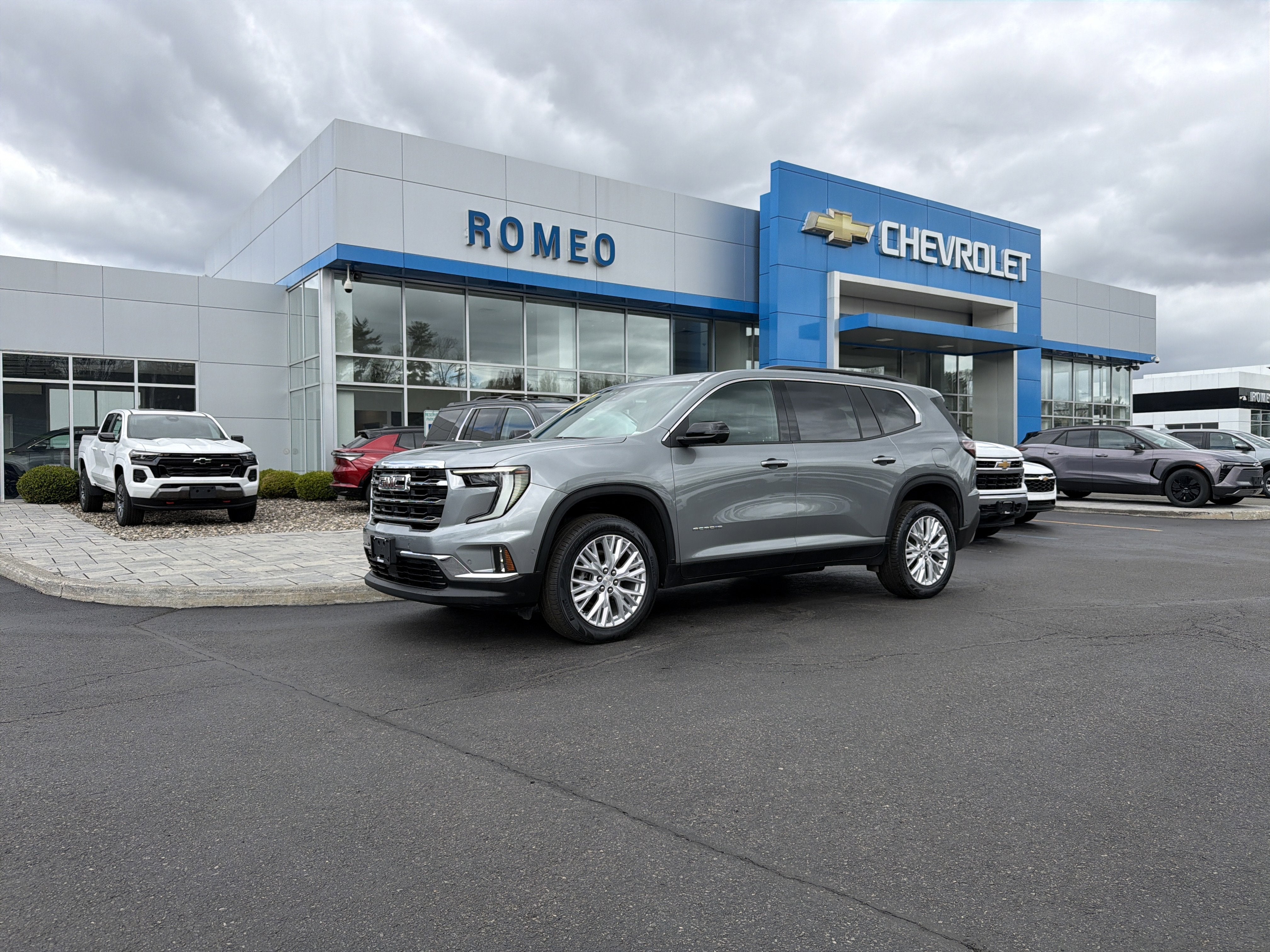 2024 GMC Acadia Elevation