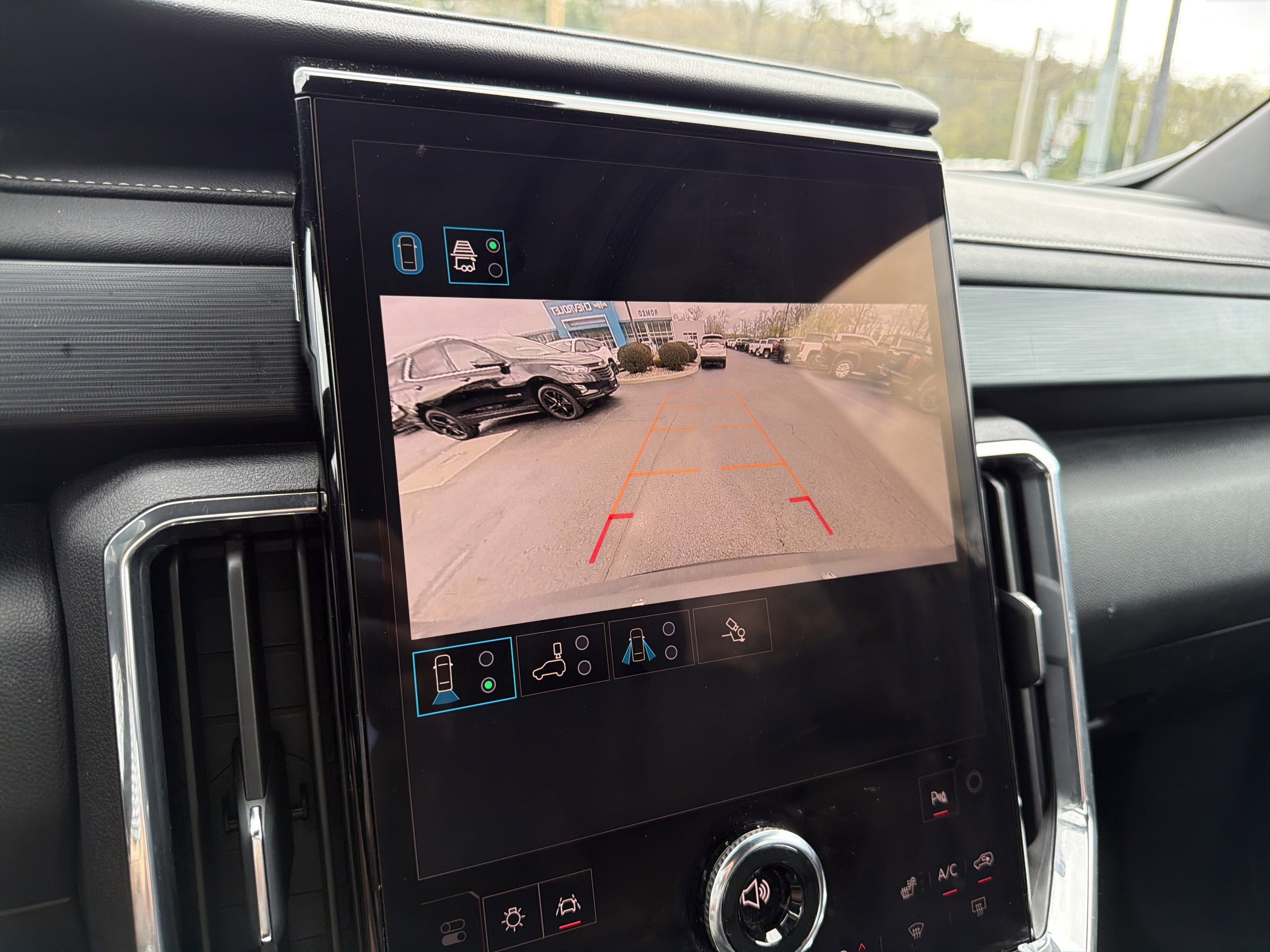 2024 GMC Acadia Elevation