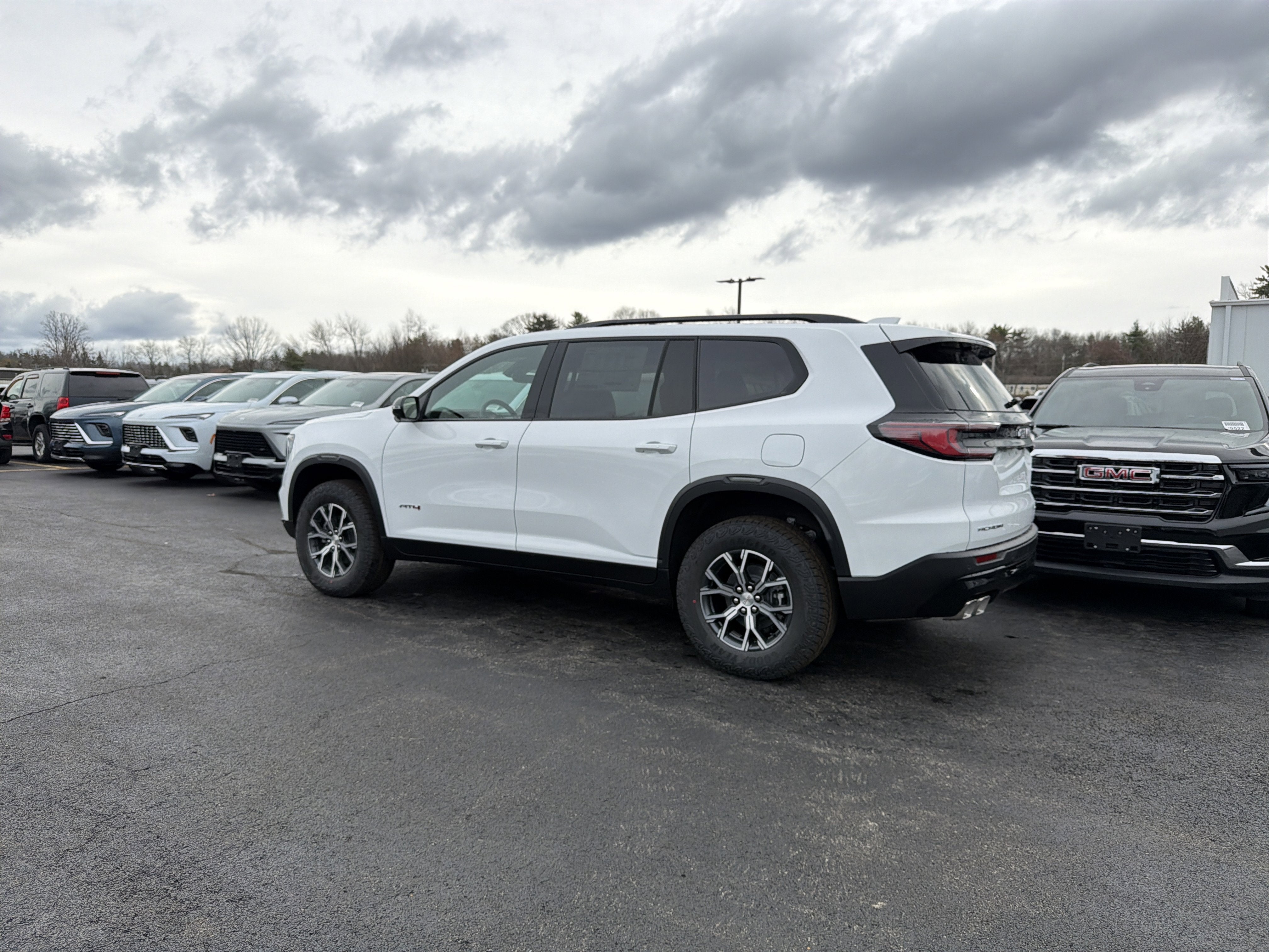 2026 GMC Acadia AT4