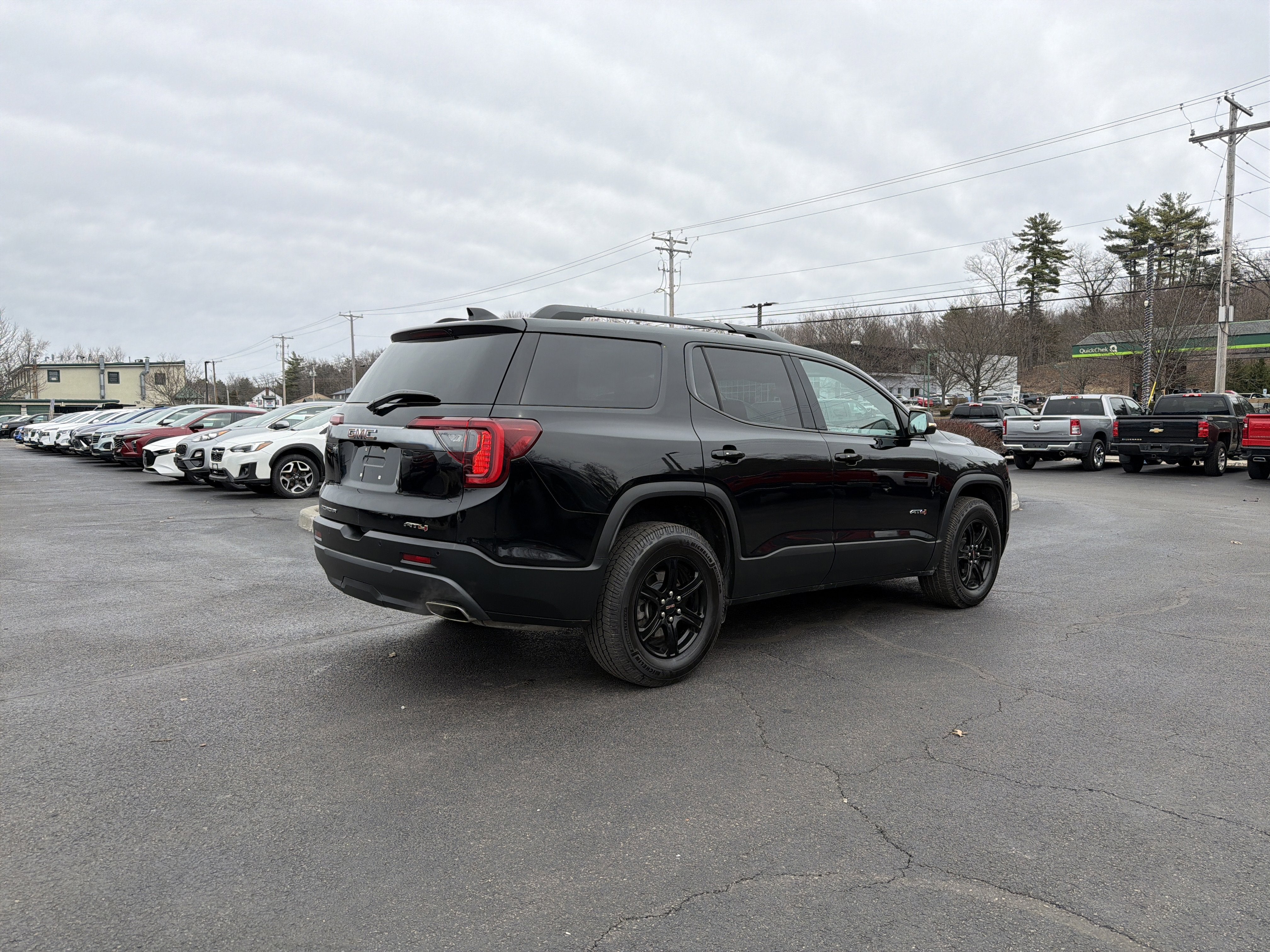 2023 GMC Acadia AT4