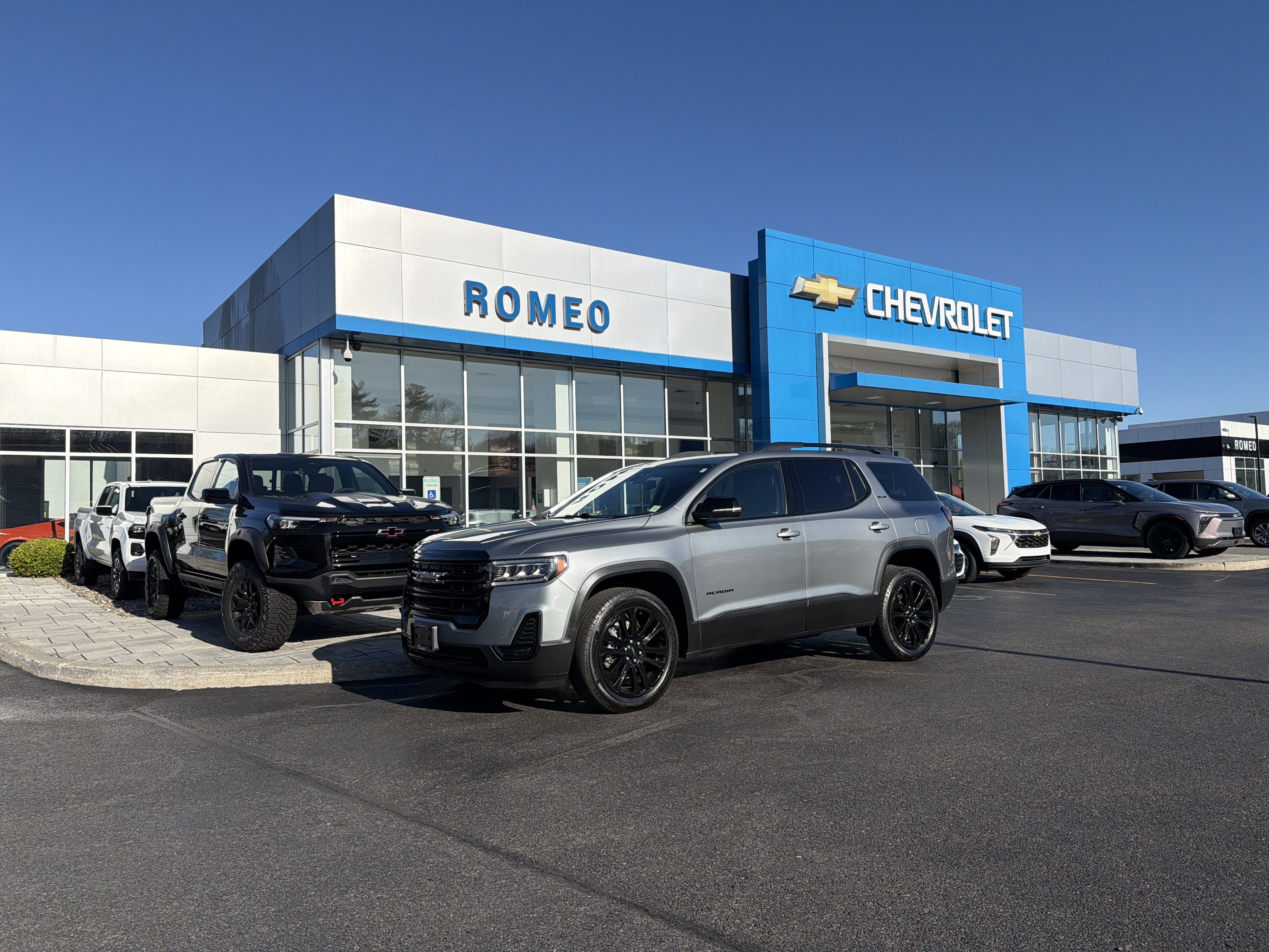 2023 GMC Acadia SLE