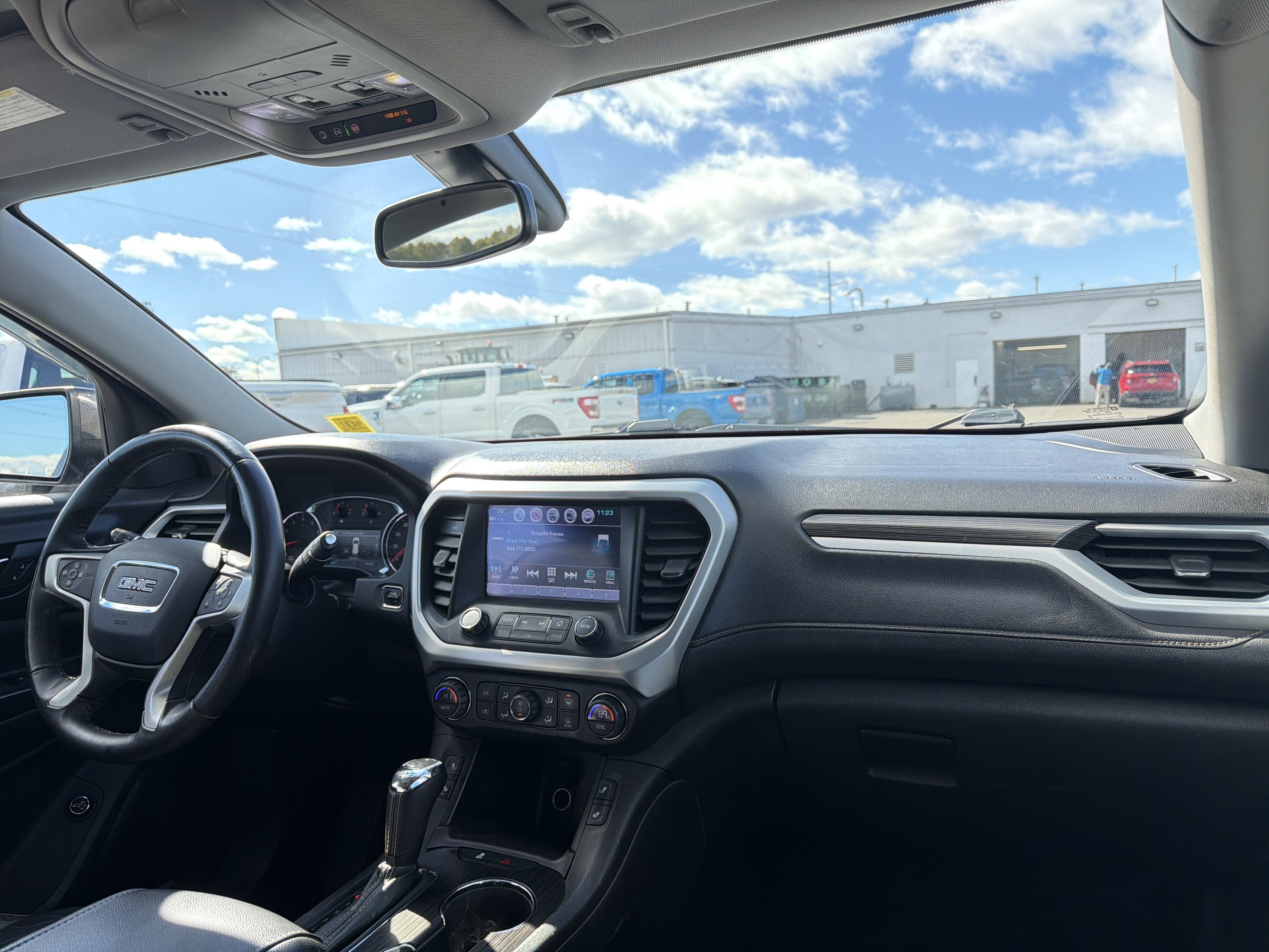 2017 GMC Acadia SLT