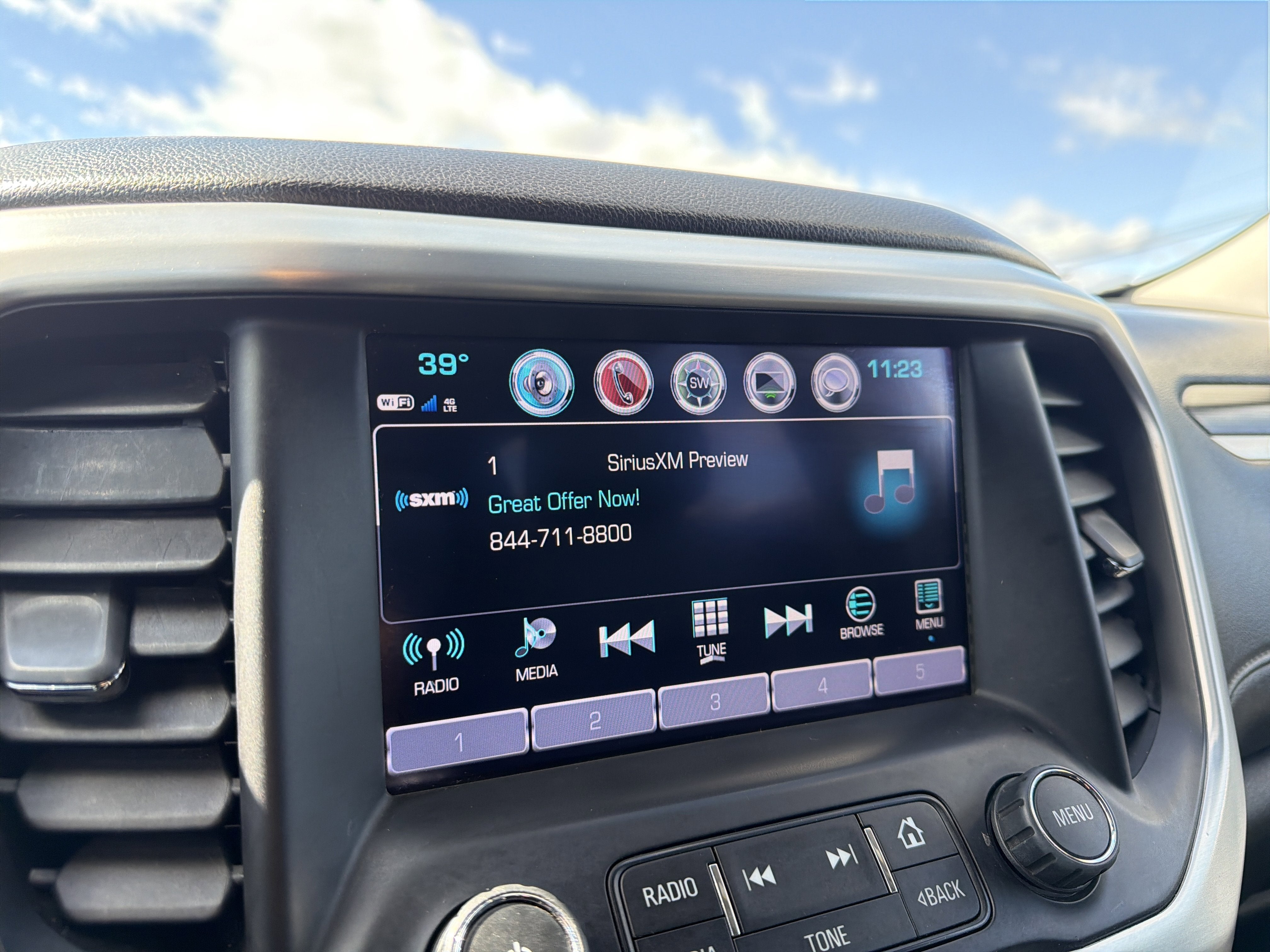 2017 GMC Acadia SLT