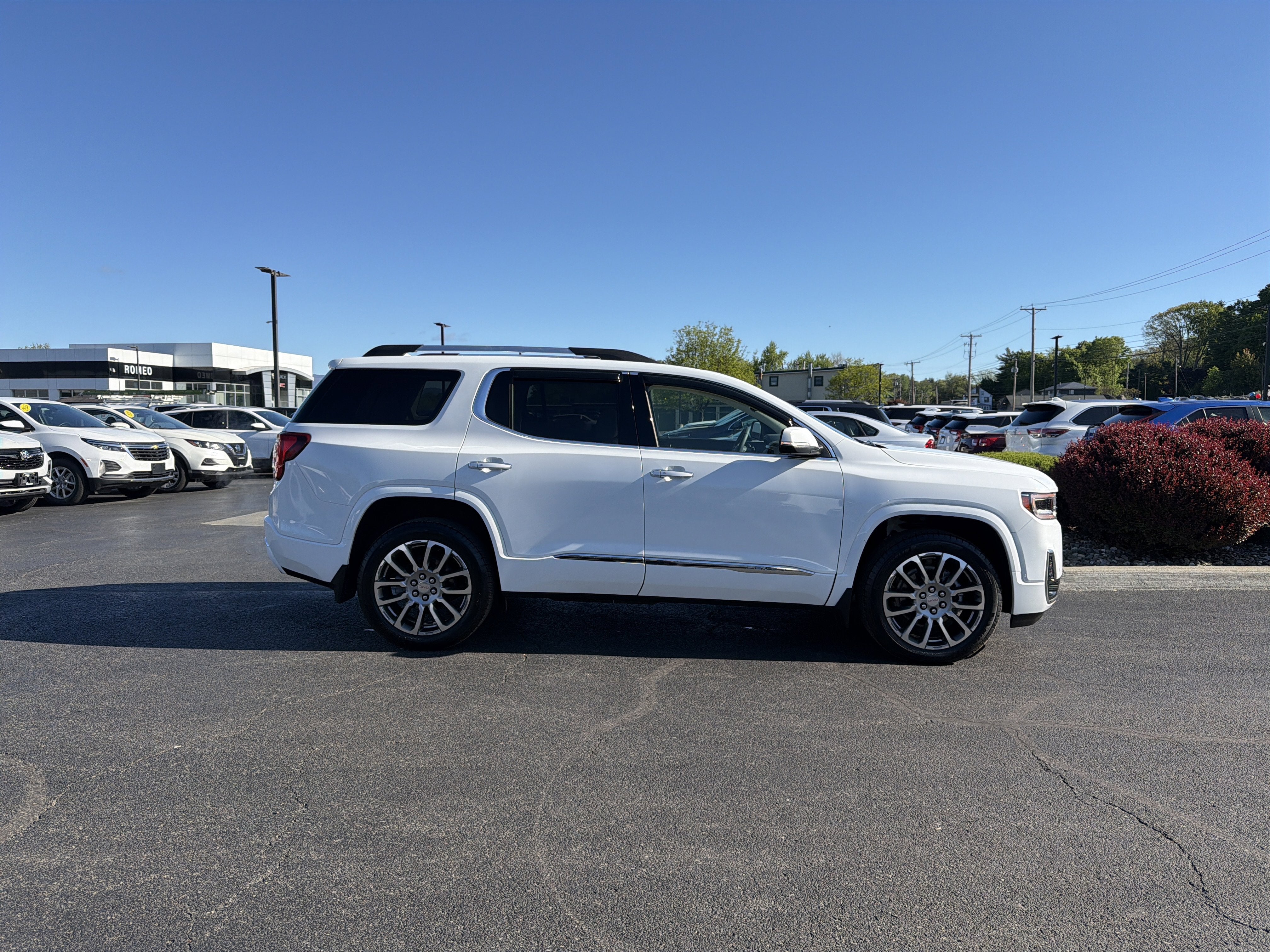 2023 GMC Acadia Denali
