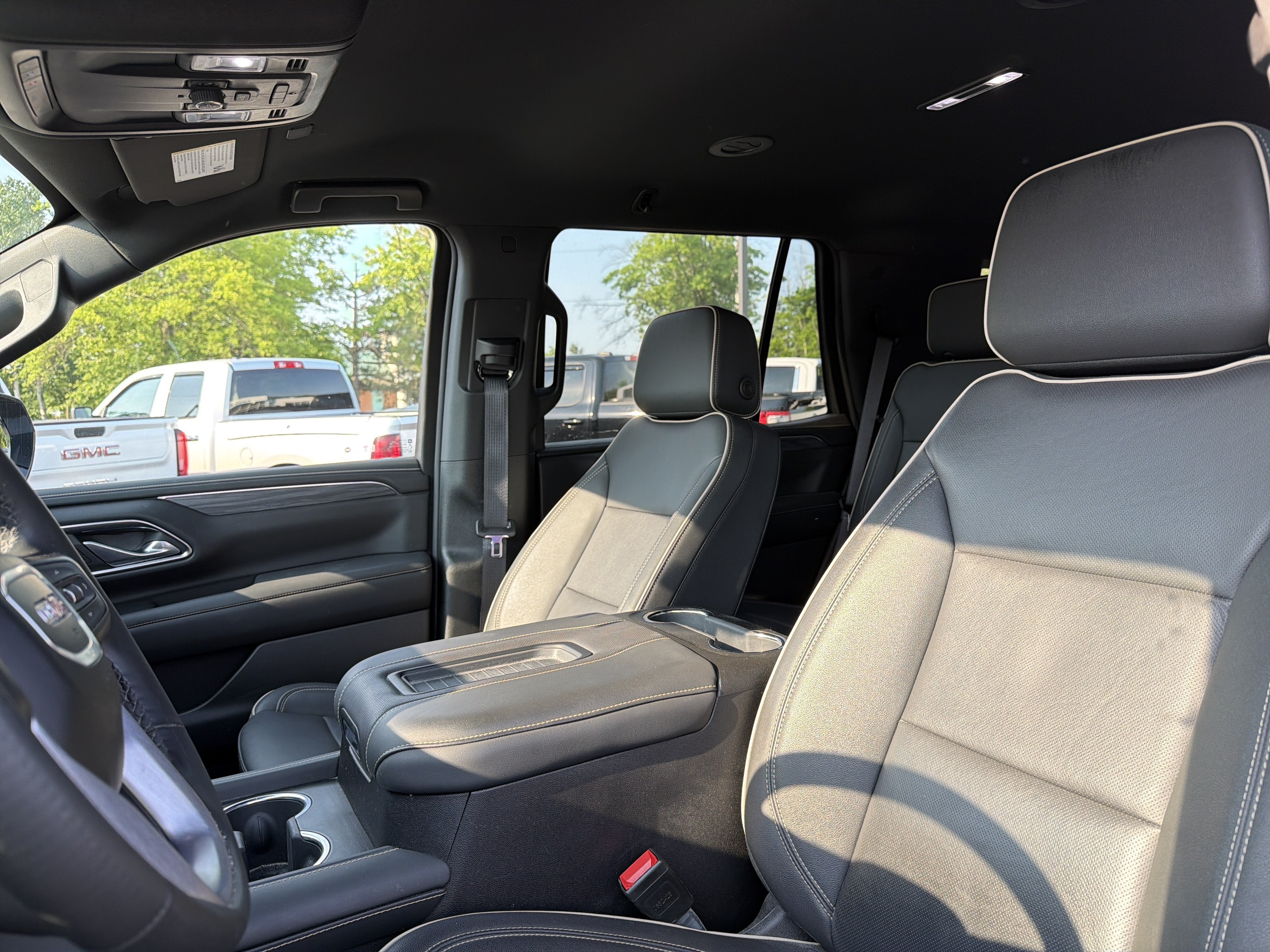2024 GMC Yukon SLT