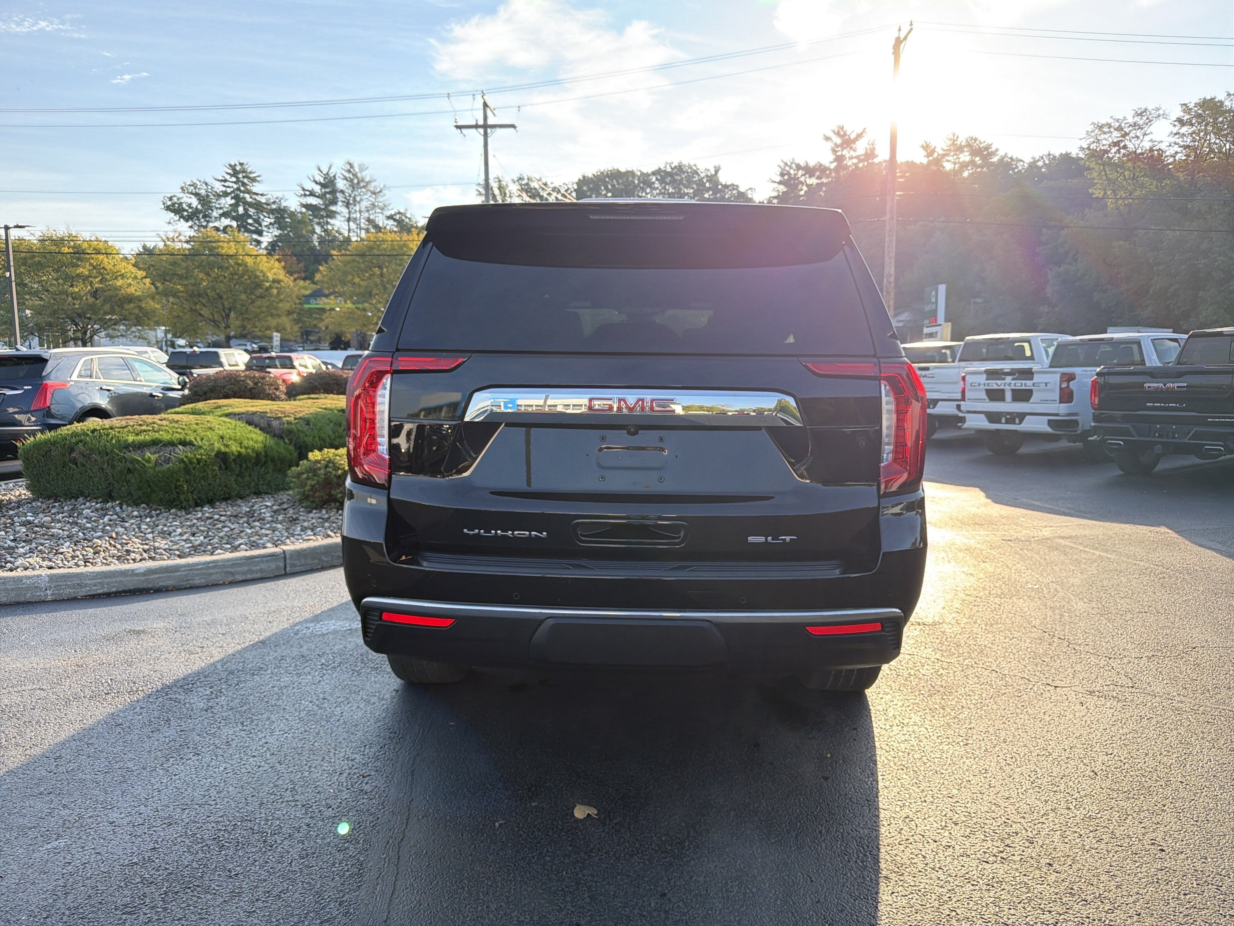 2023 GMC Yukon SLT