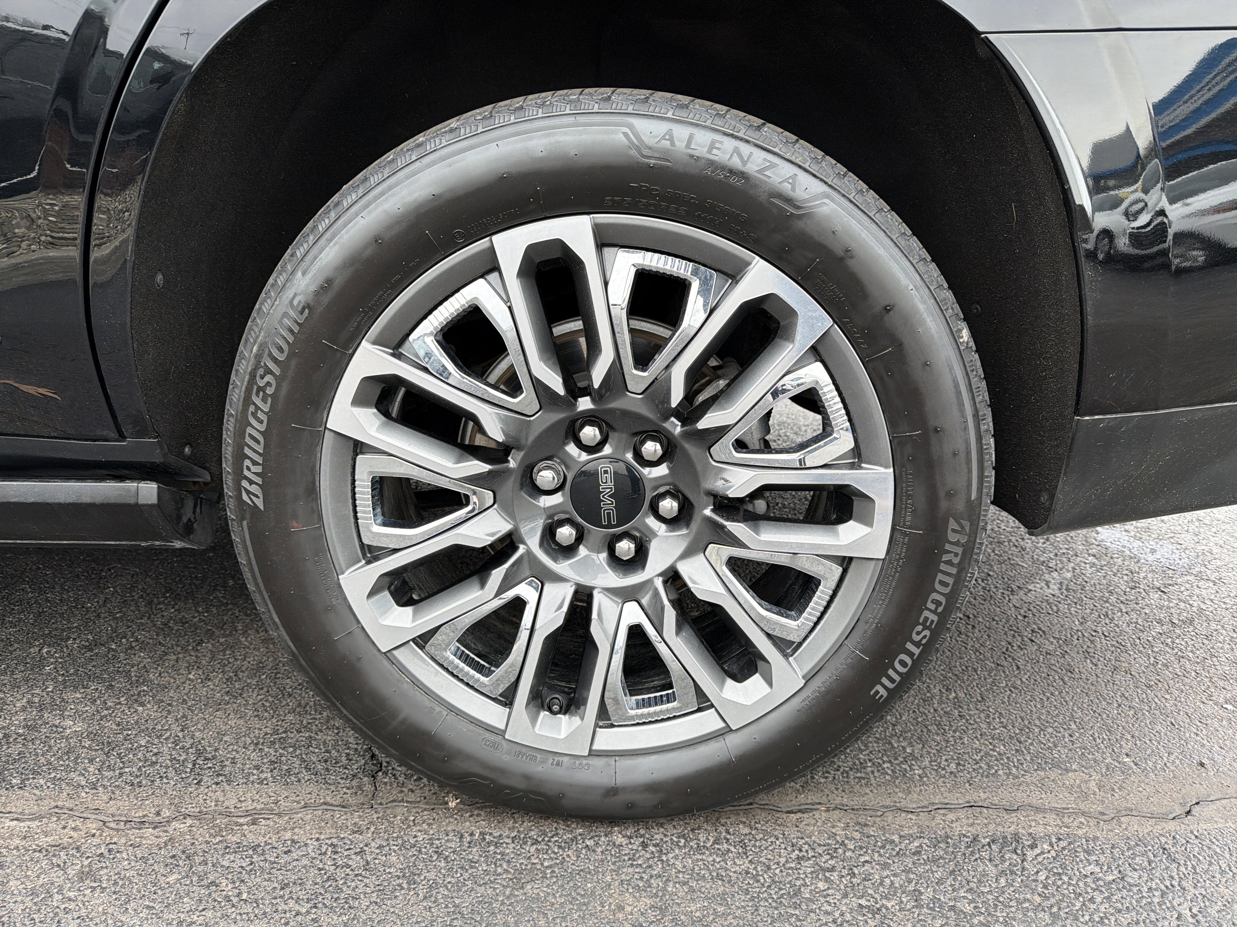 2023 GMC Yukon Denali Ultimate